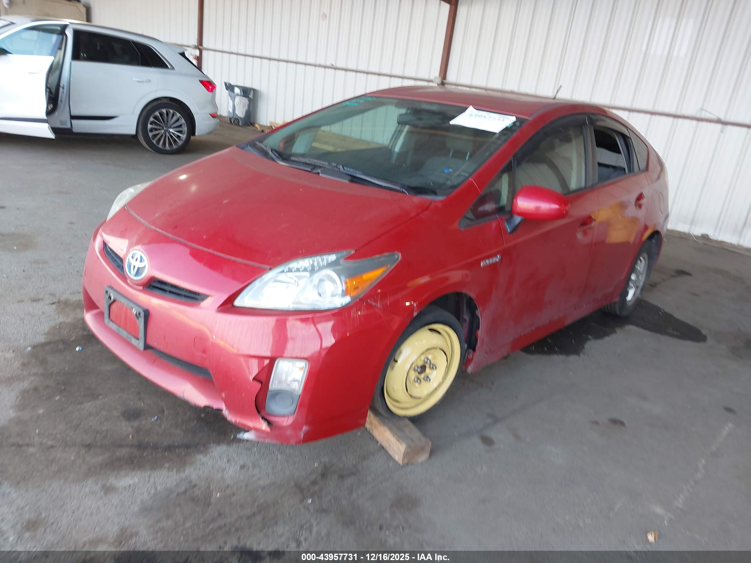 TOYOTA PRIUS image 2