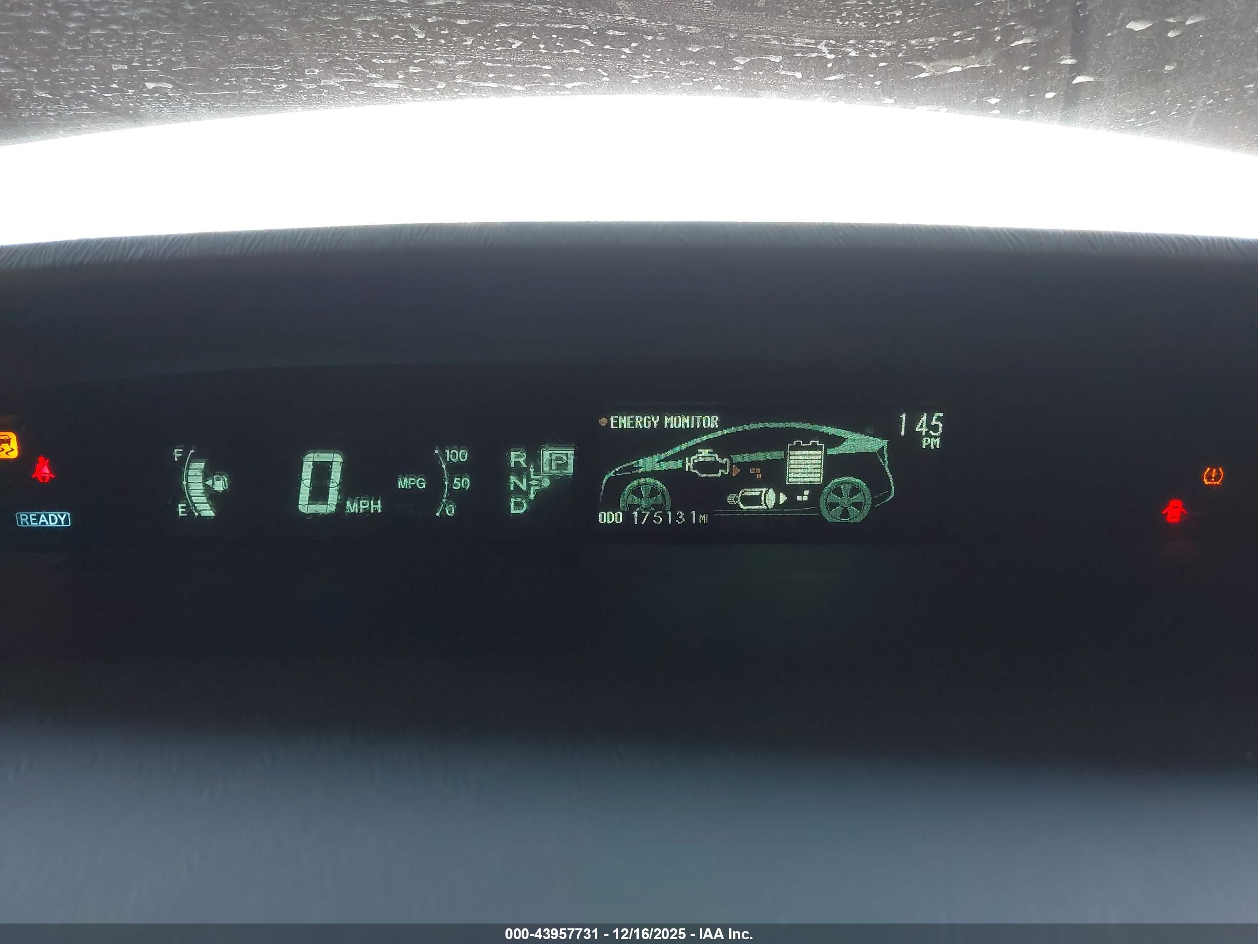 TOYOTA PRIUS image 7