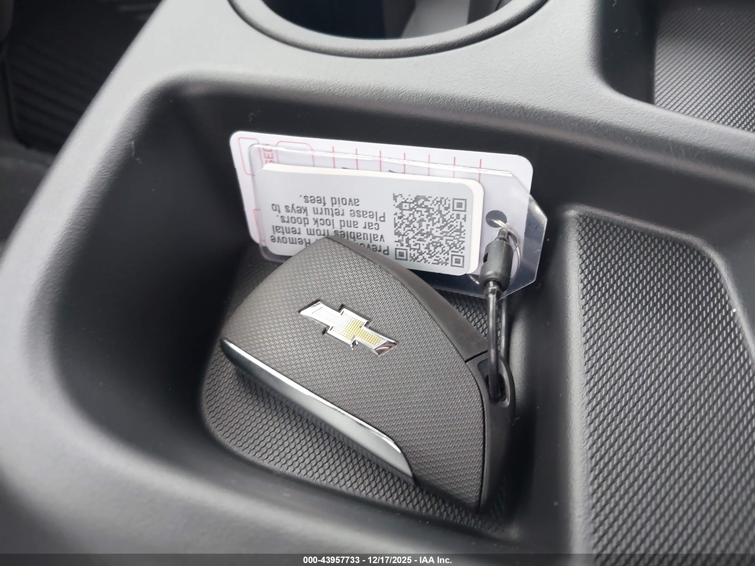 CHEVROLET SILVERADO image 11