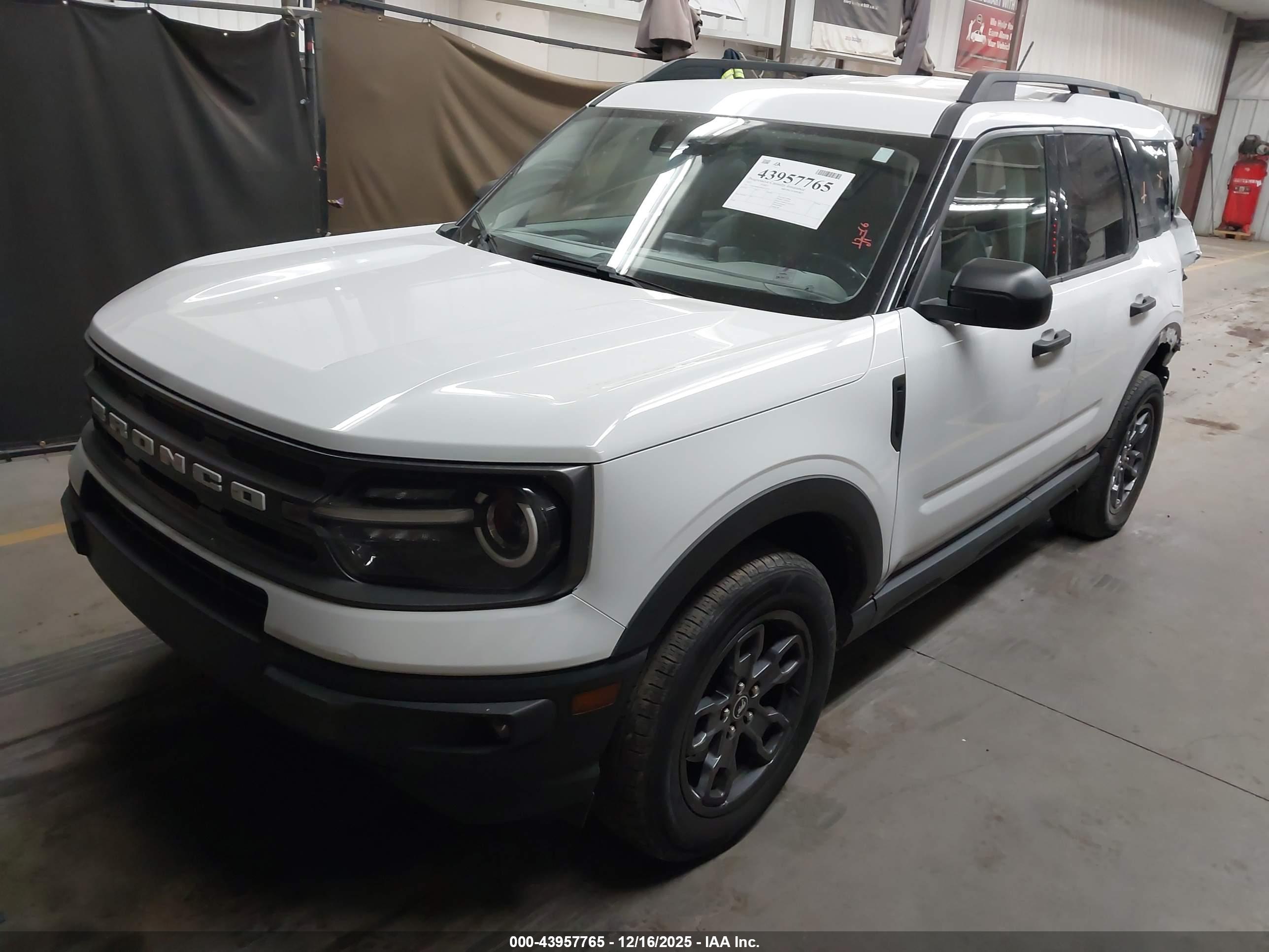 FORD BRONCO image 2