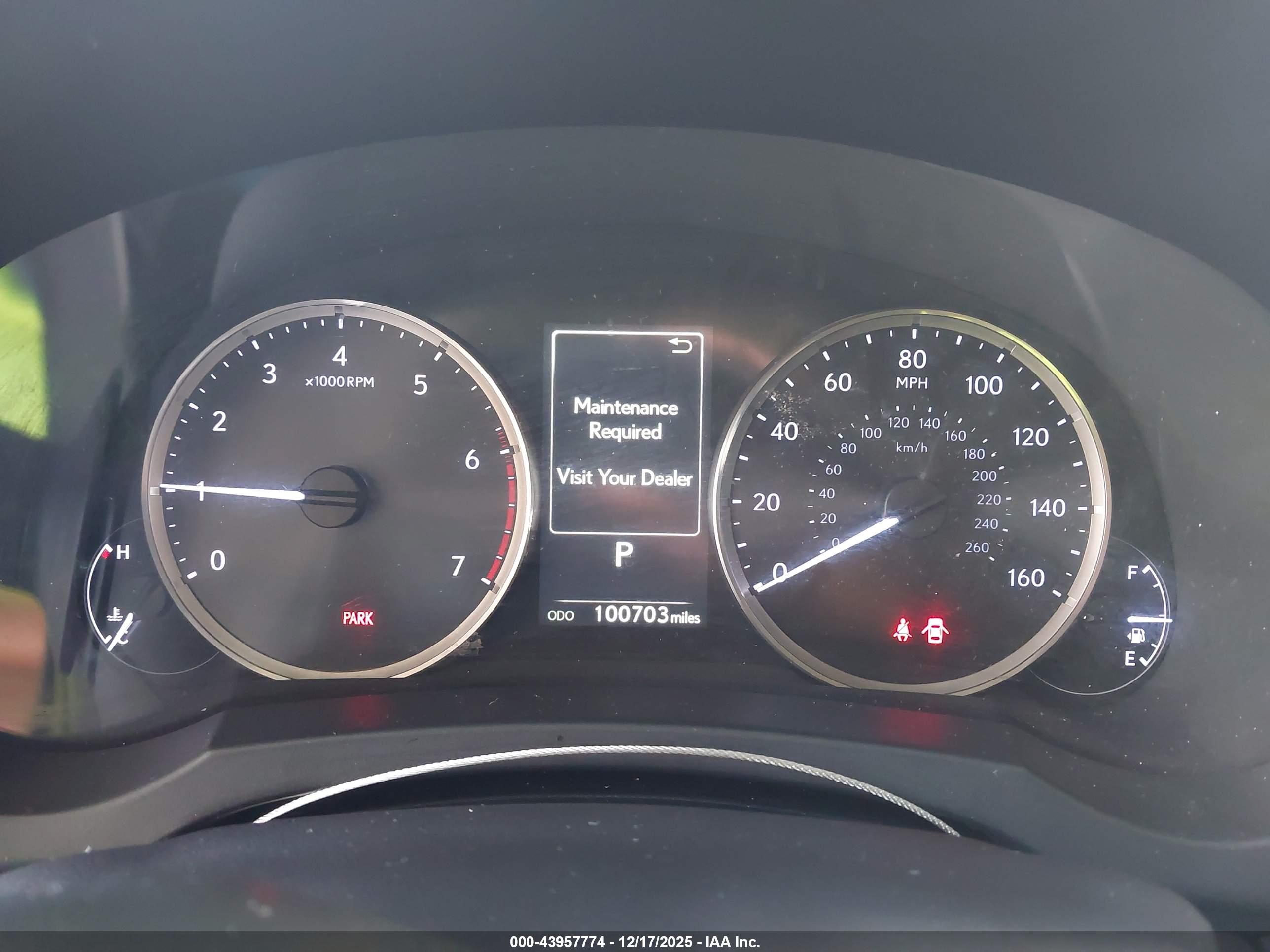 LEXUS IS image 7