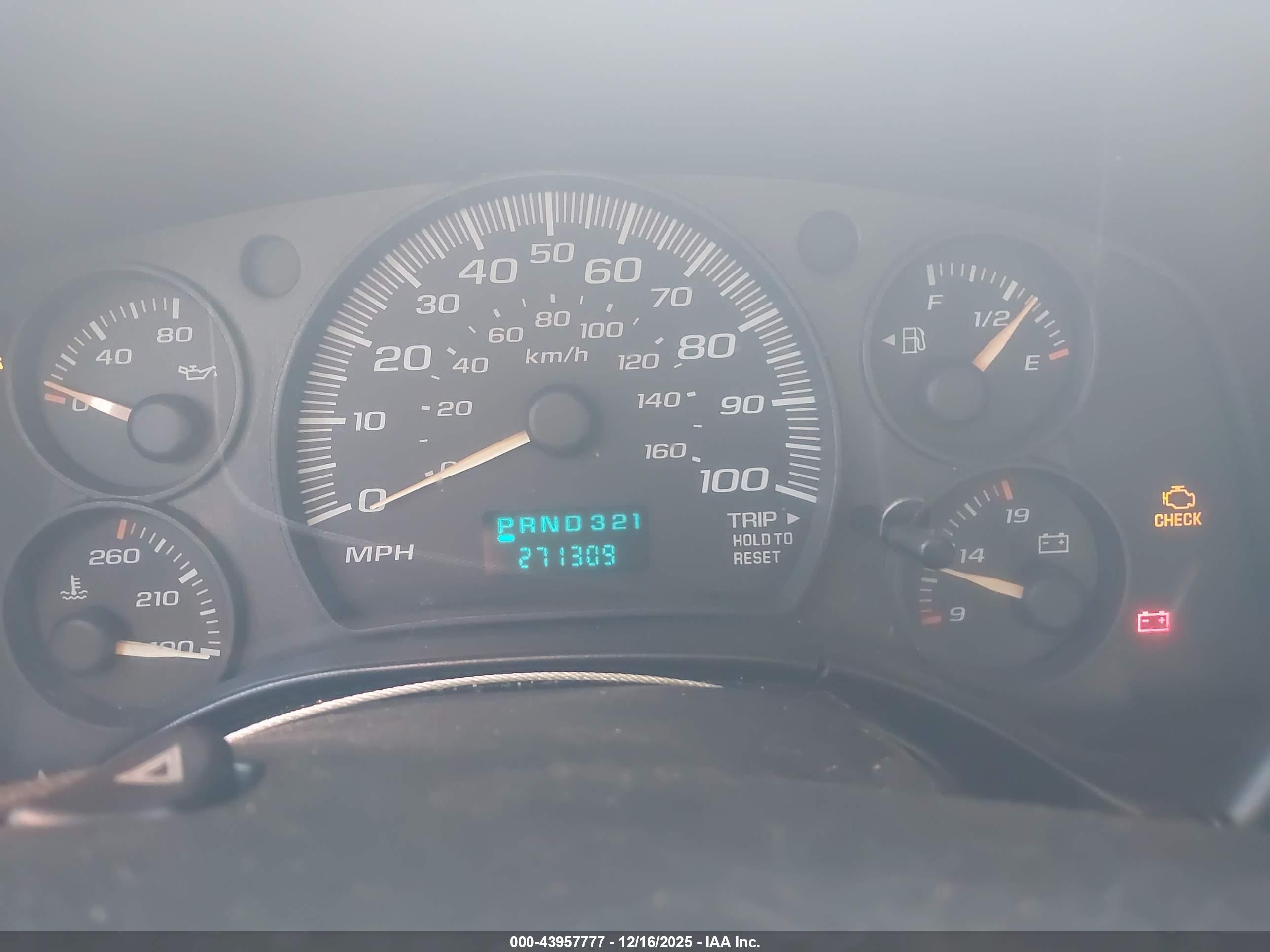 CHEVROLET EXPRESS image 7