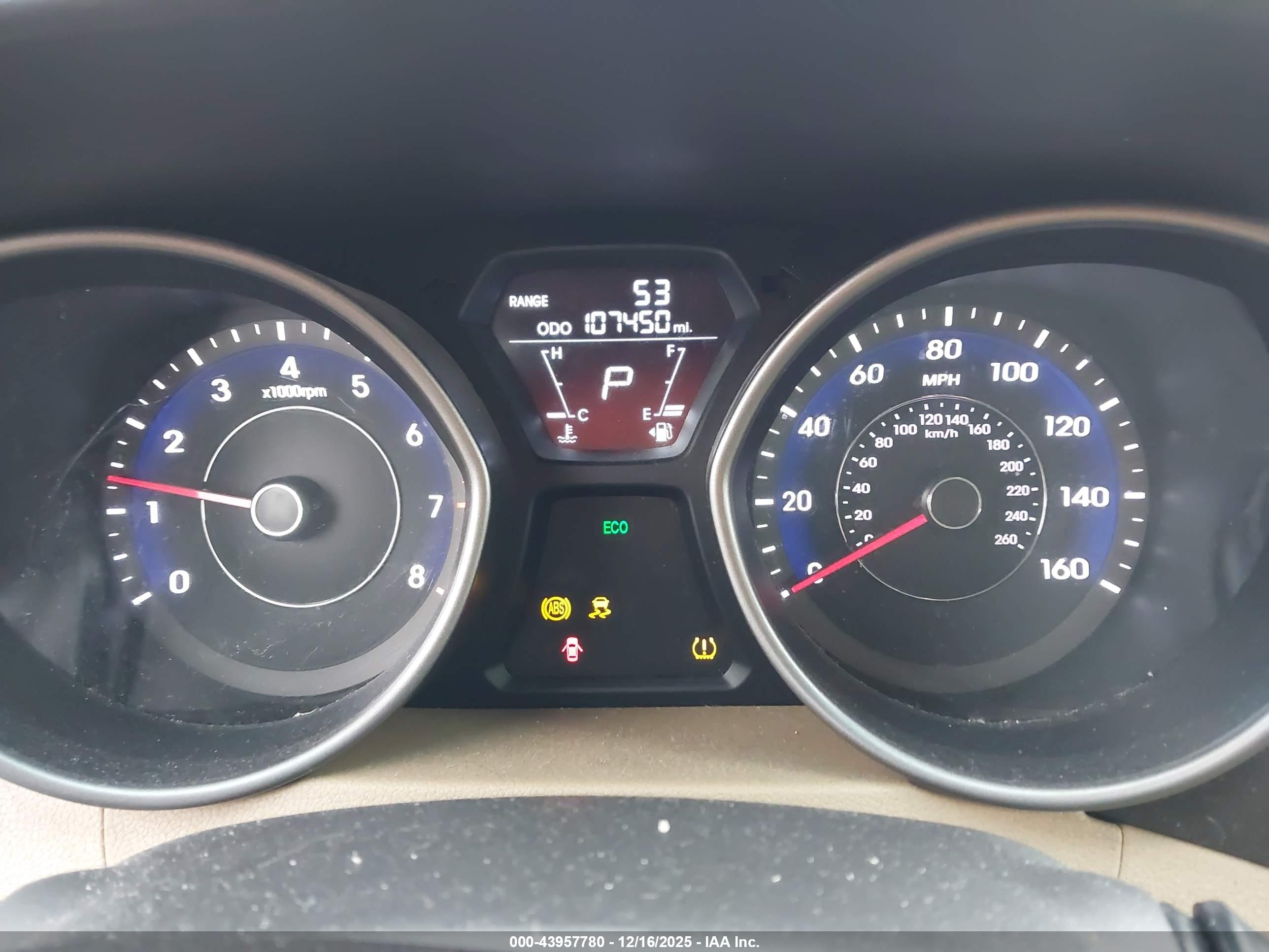 HYUNDAI ELANTRA image 7
