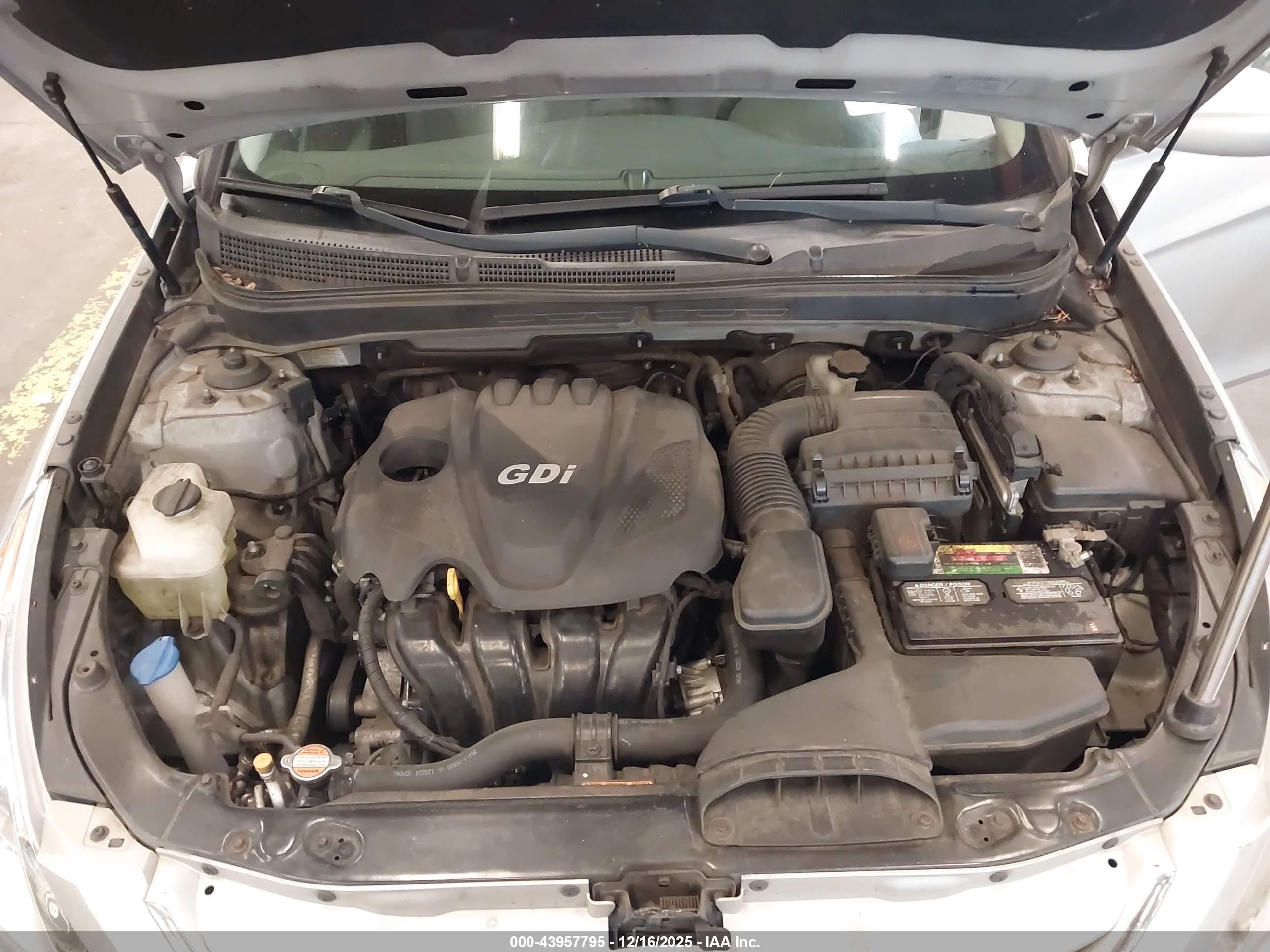 HYUNDAI SONATA image 10