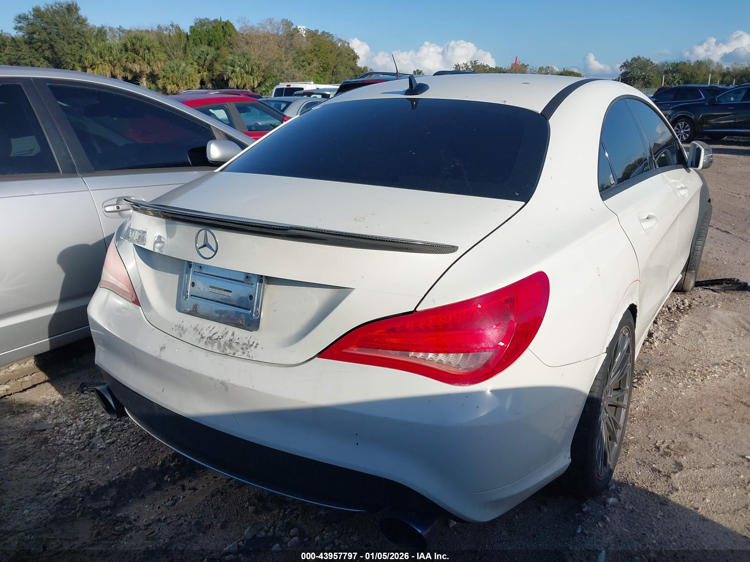 MERCEDES-BENZ CLA image 4