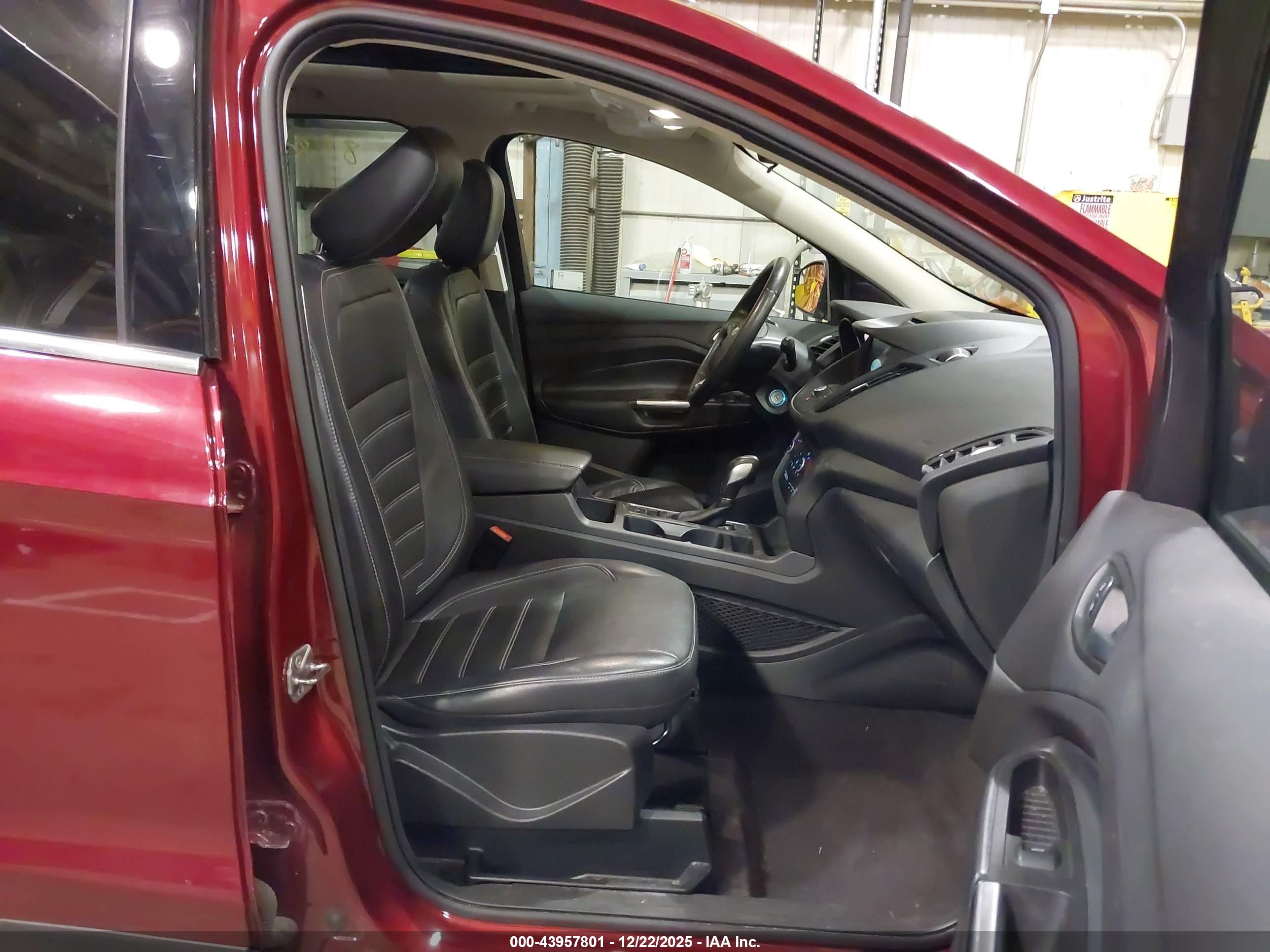 FORD ESCAPE image 5