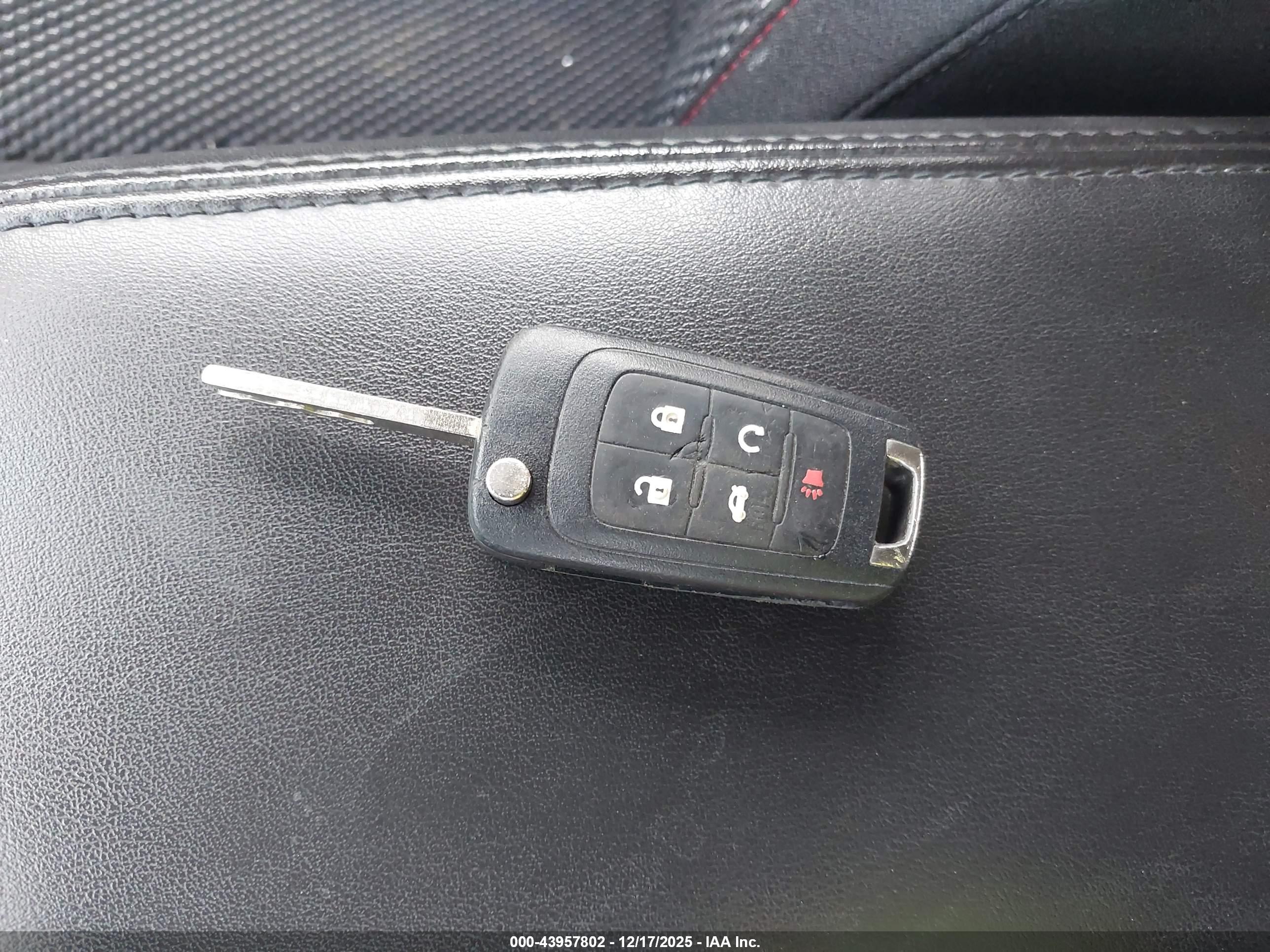 CHEVROLET EQUINOX image 11