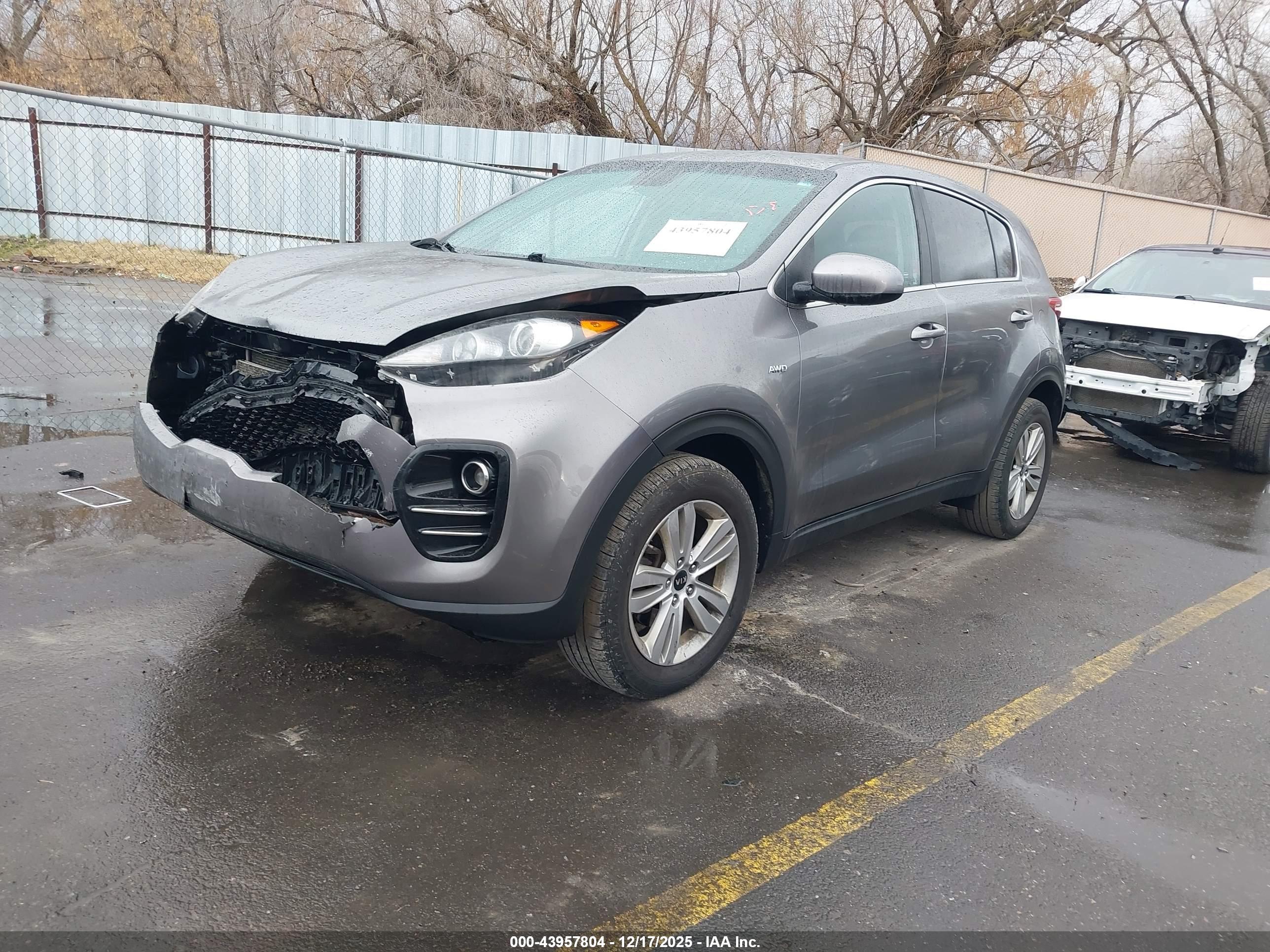 KIA SPORTAGE image 2