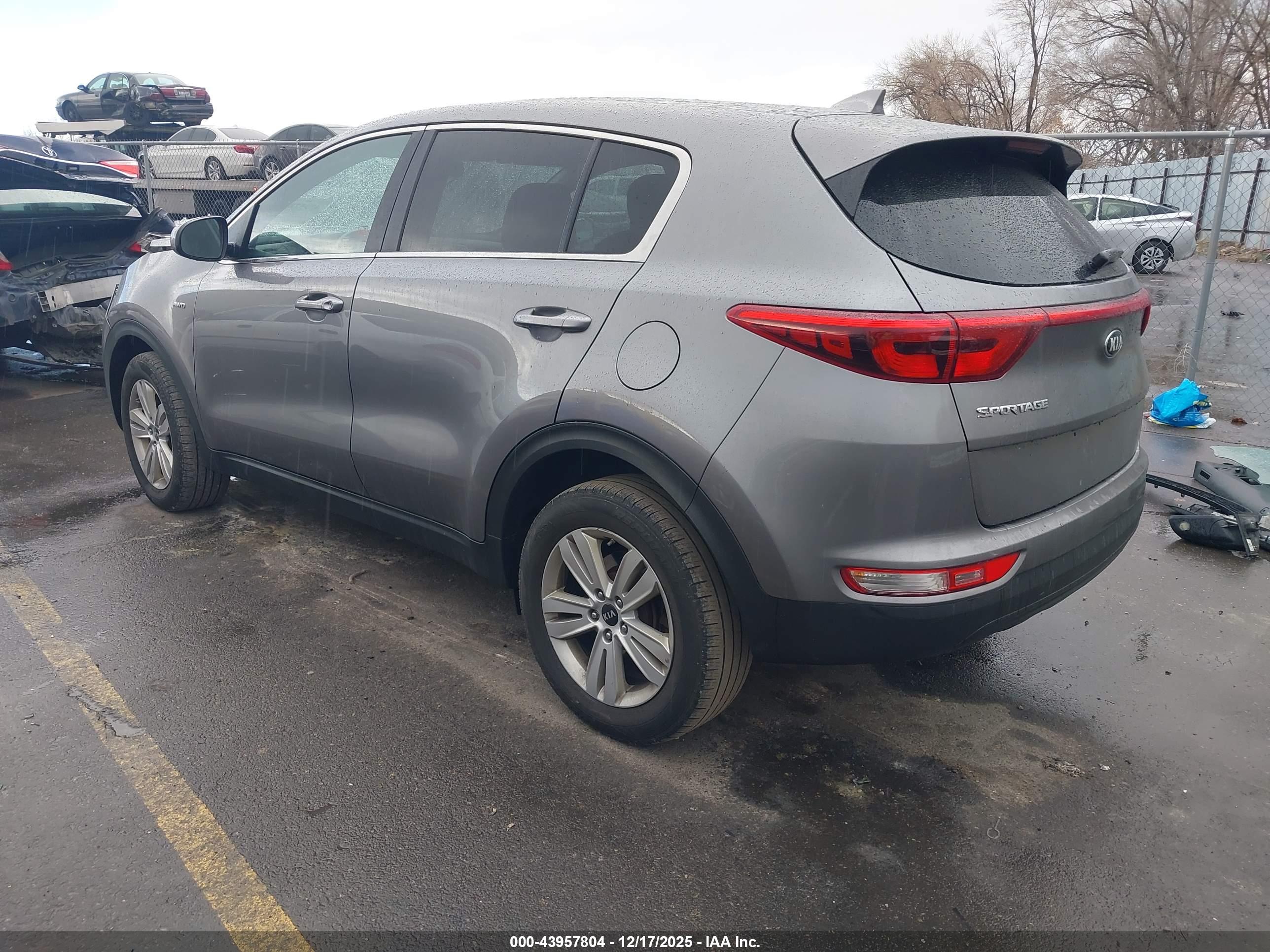 KIA SPORTAGE image 3