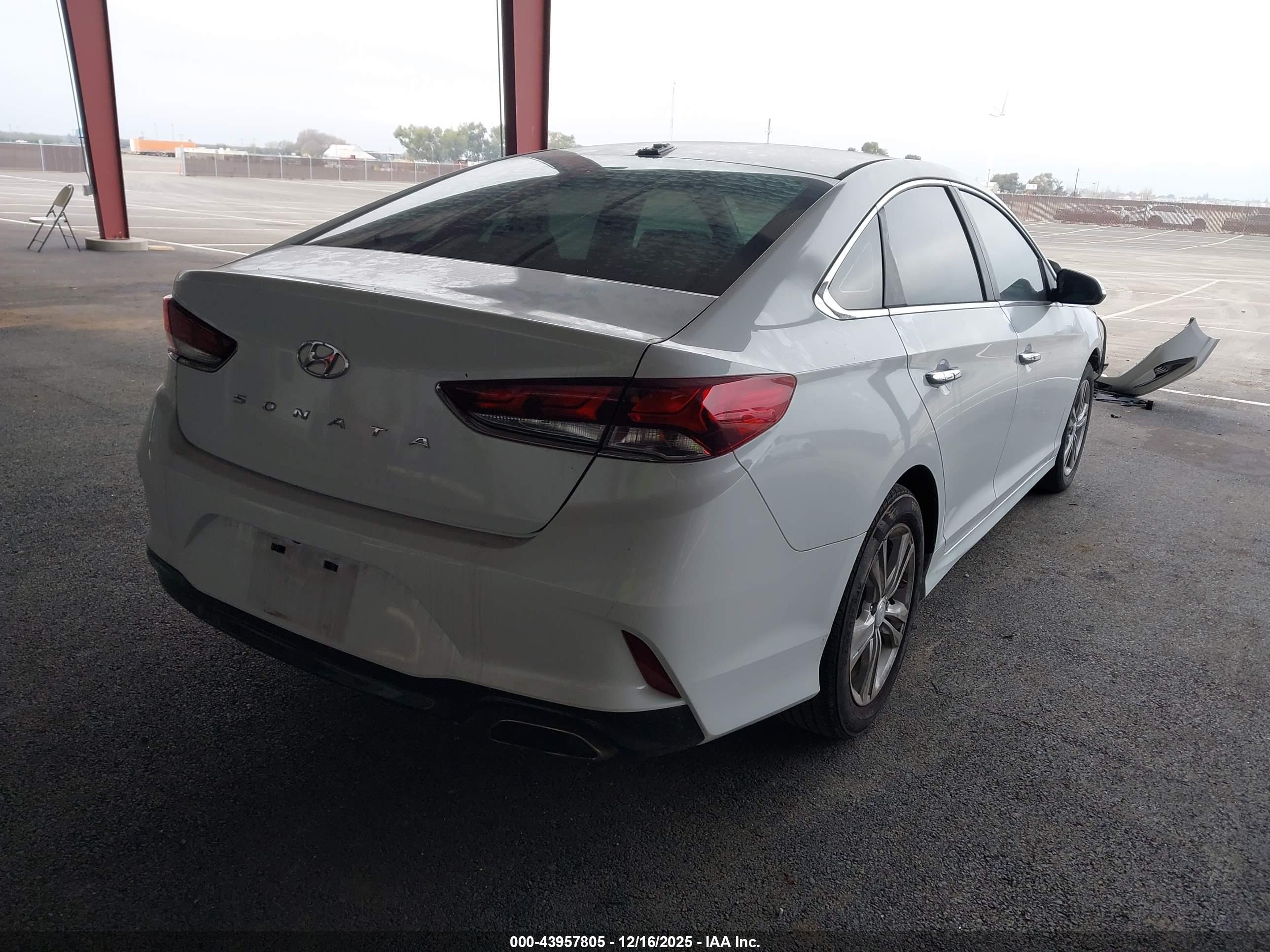 HYUNDAI SONATA image 4