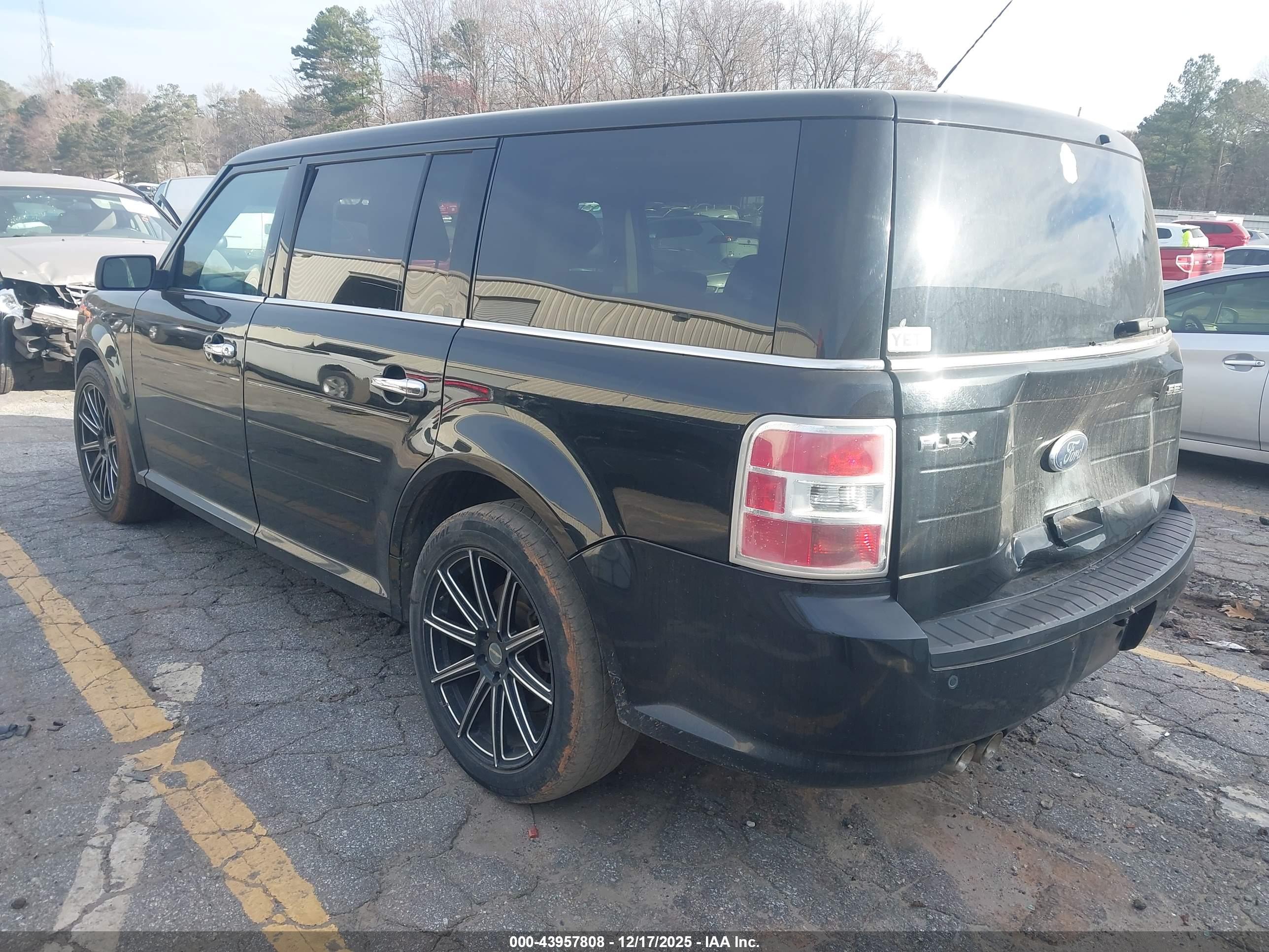 FORD FLEX image 3