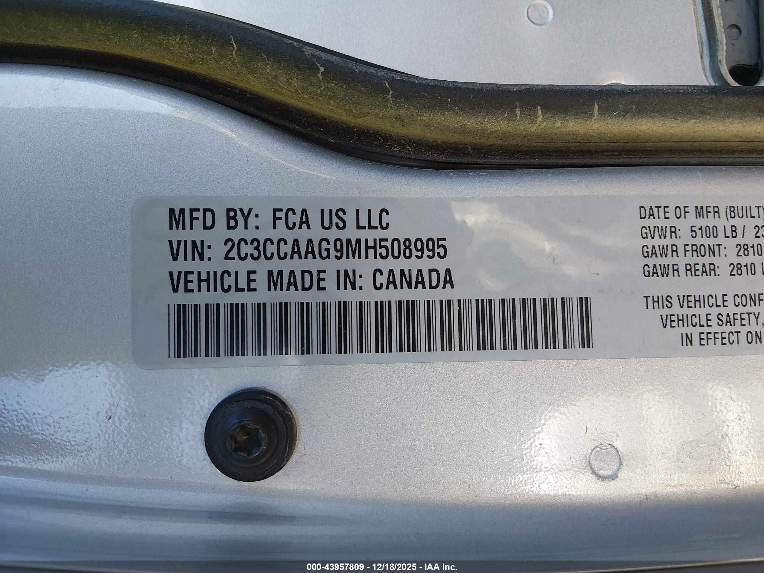 CHRYSLER 300 image 9