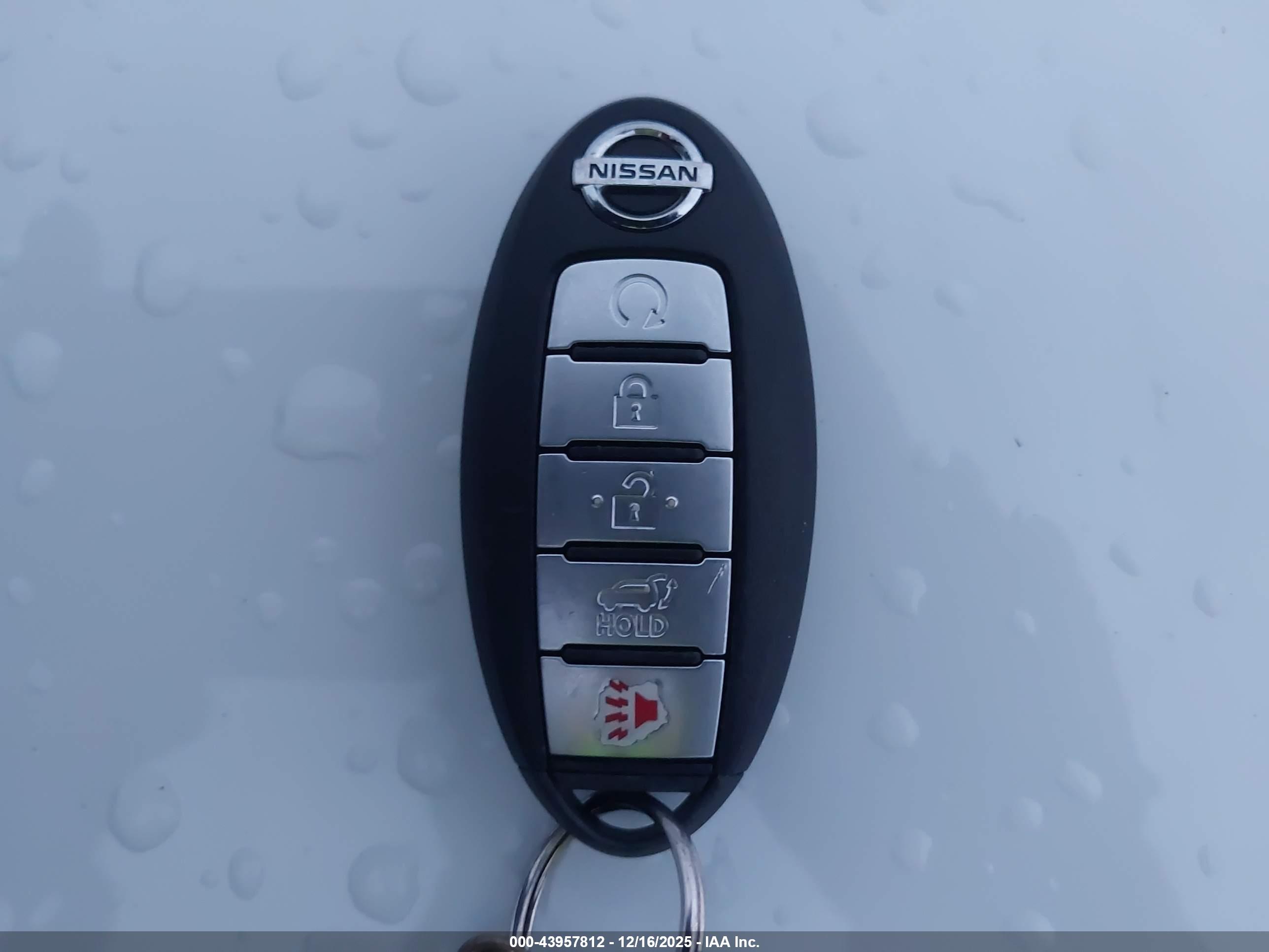 NISSAN PATHFINDER image 11
