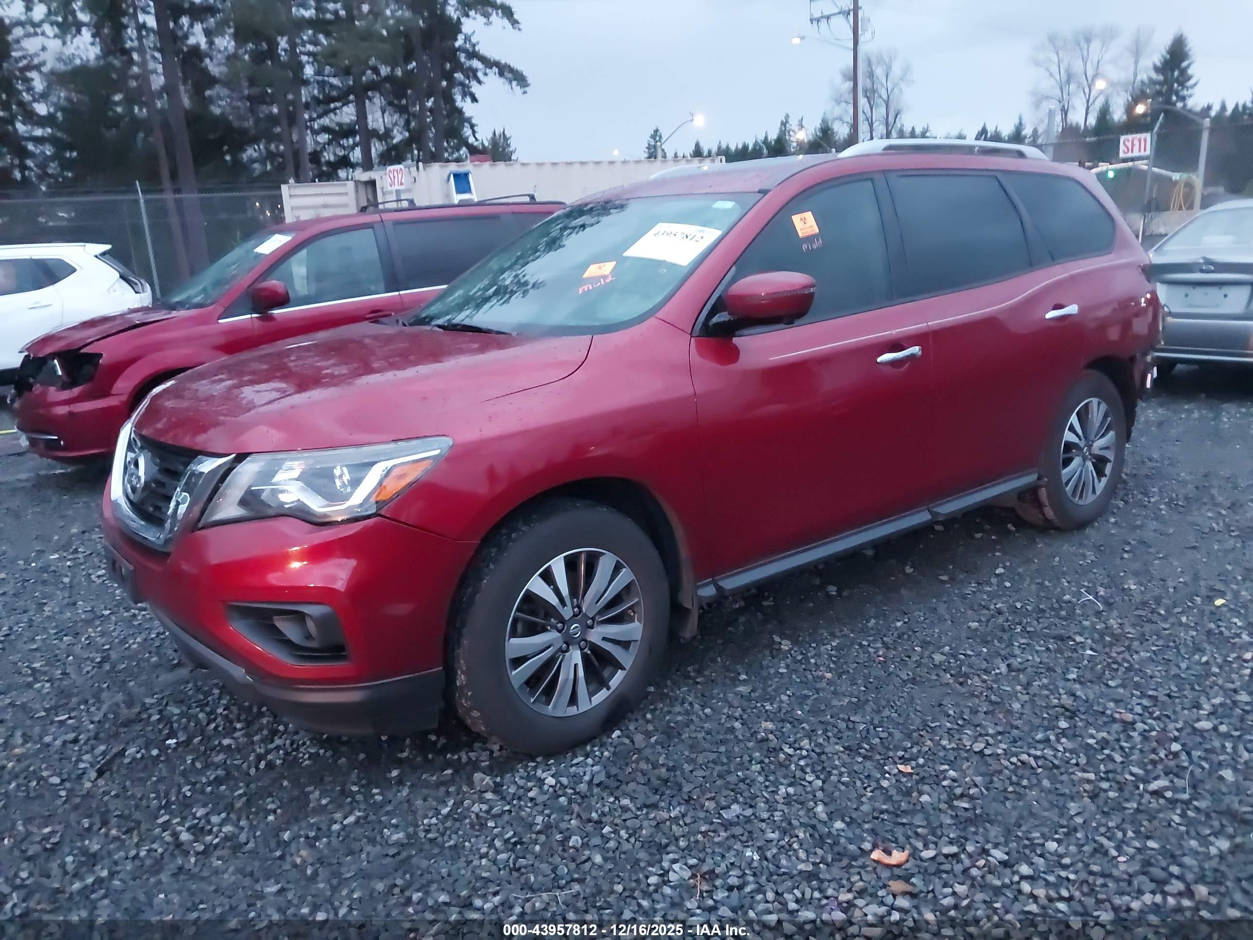 NISSAN PATHFINDER image 2