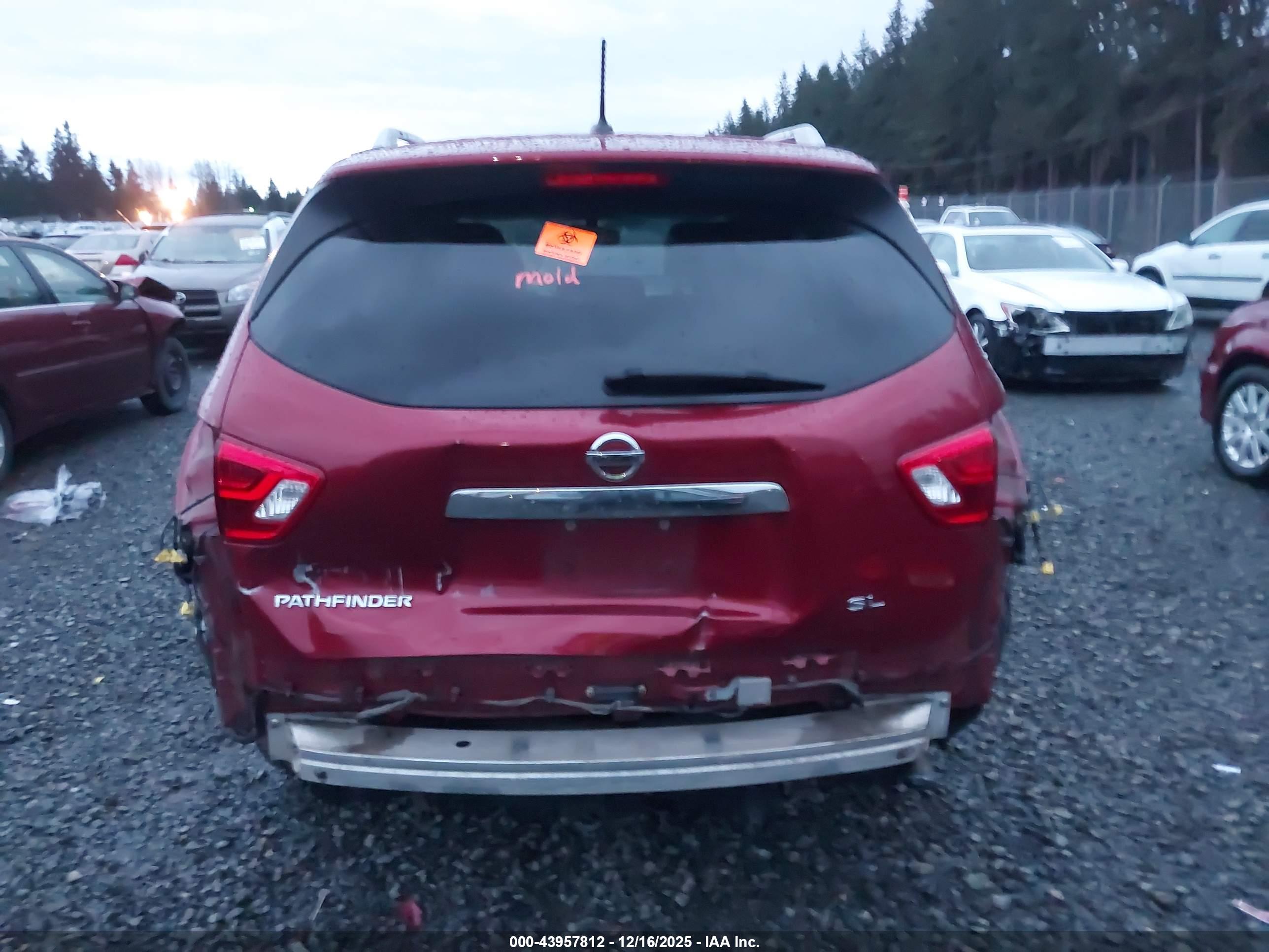 NISSAN PATHFINDER image 6