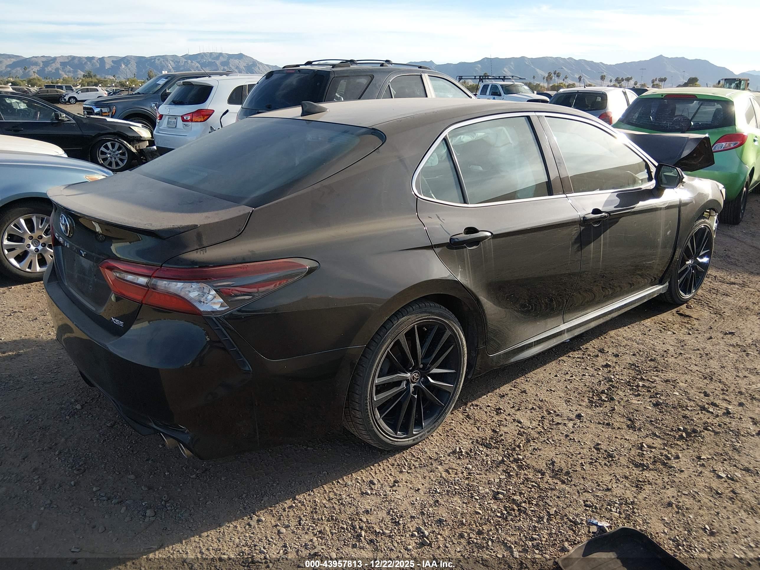 TOYOTA CAMRY image 4