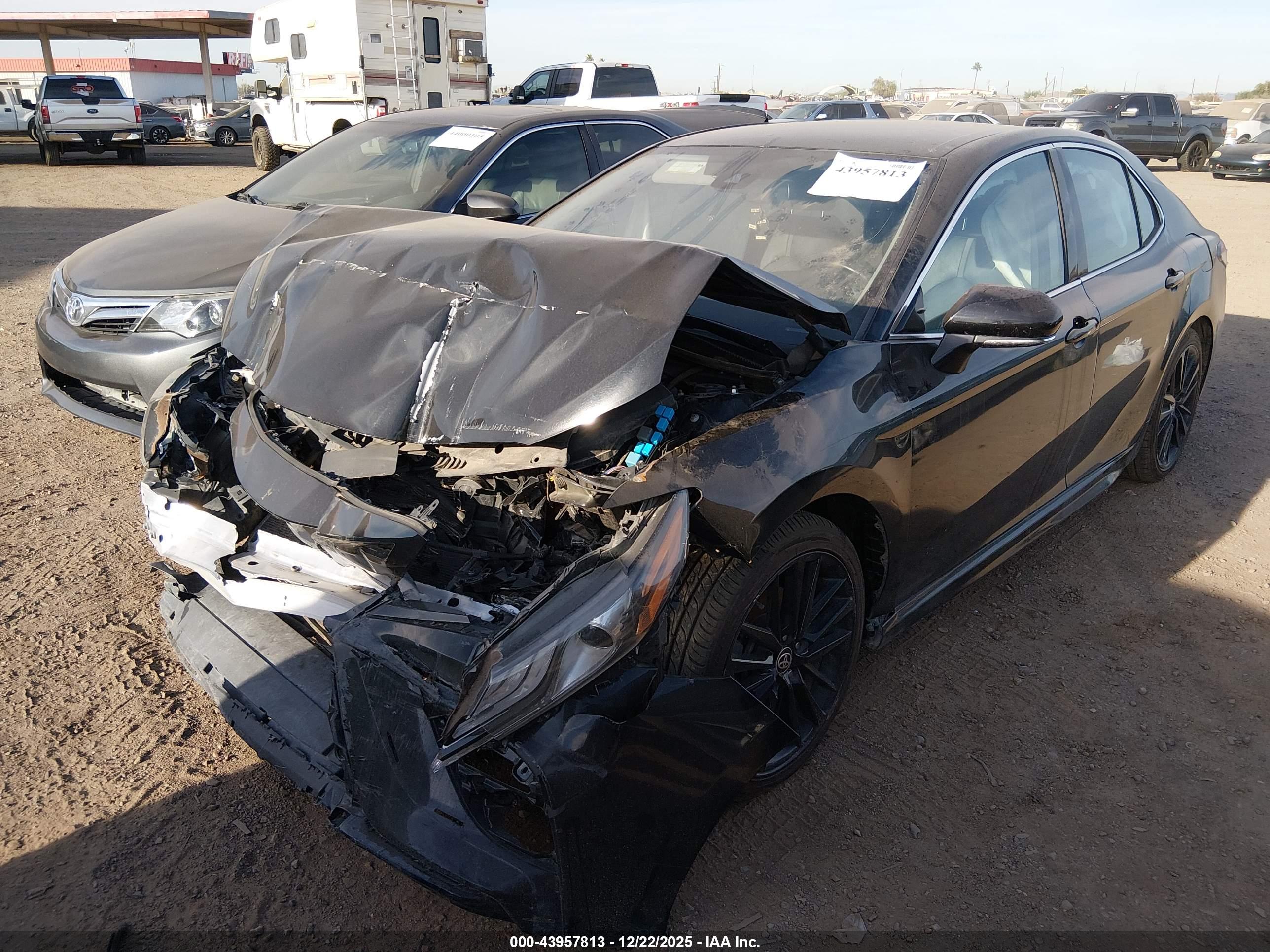 TOYOTA CAMRY image 6