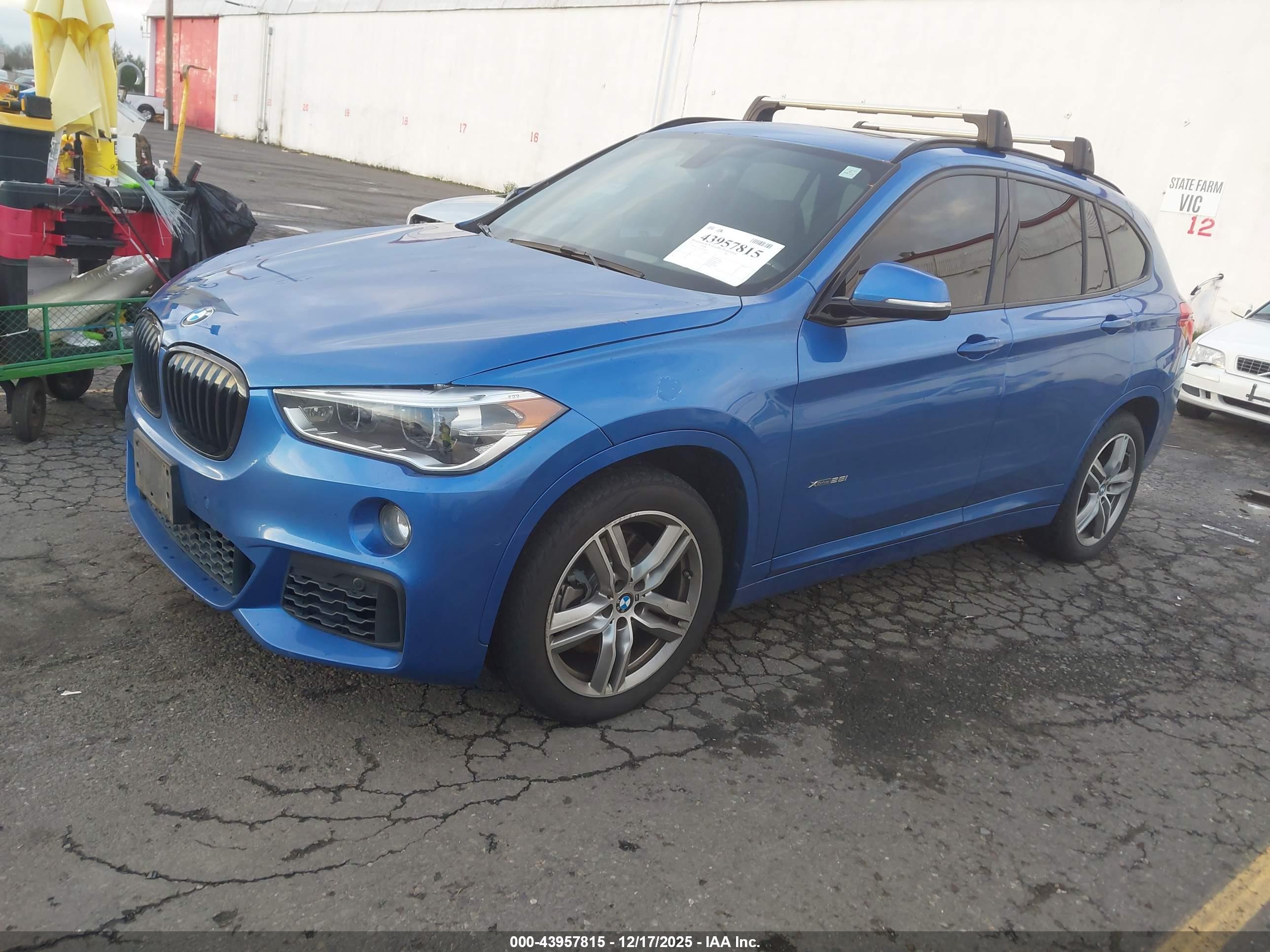 BMW X1 image 2