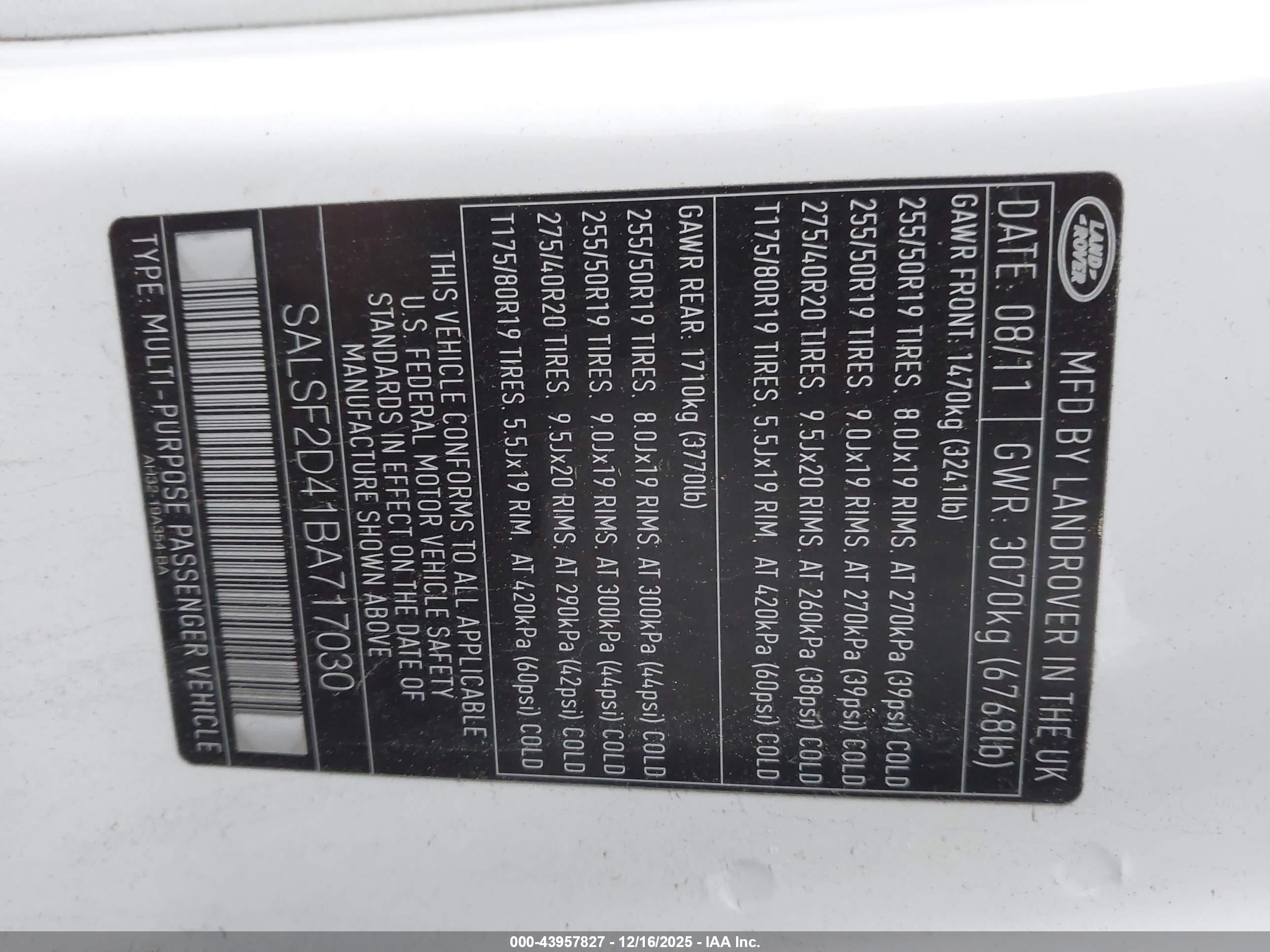 LAND ROVER image 9