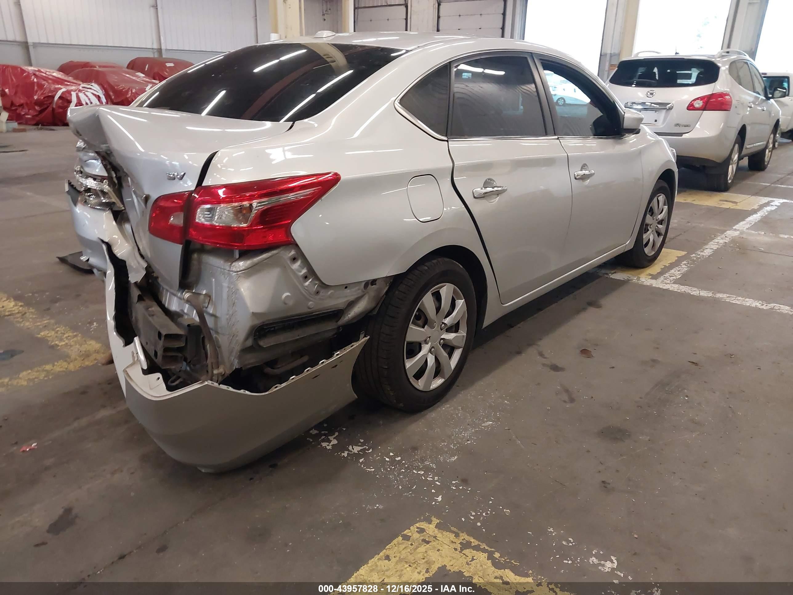 NISSAN SENTRA image 4