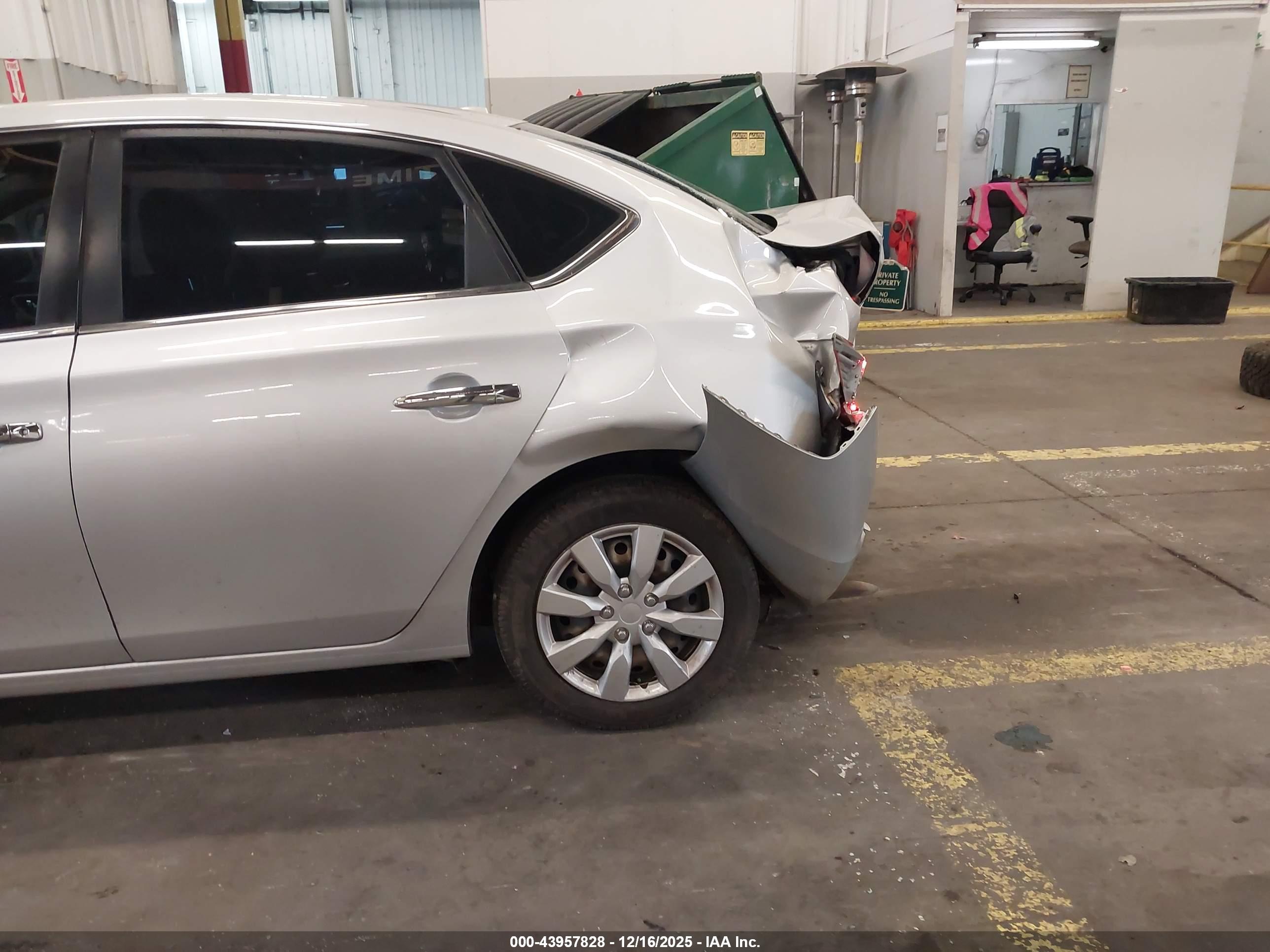 NISSAN SENTRA image 6