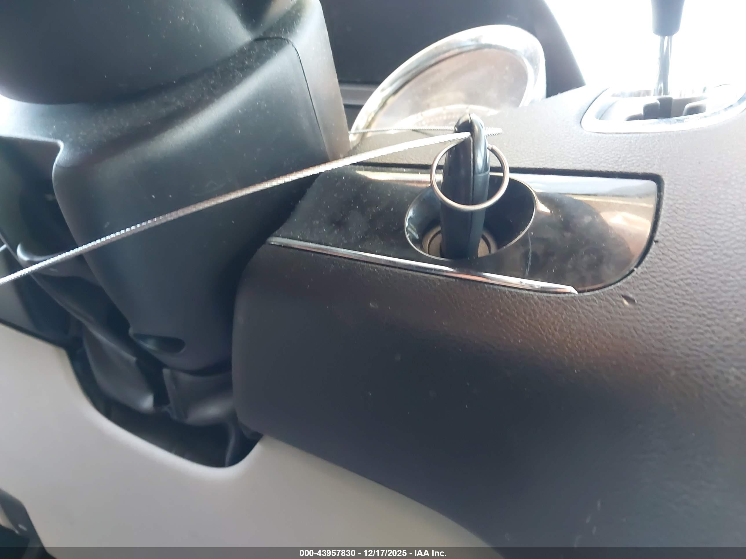 CHRYSLER TOWN image 11
