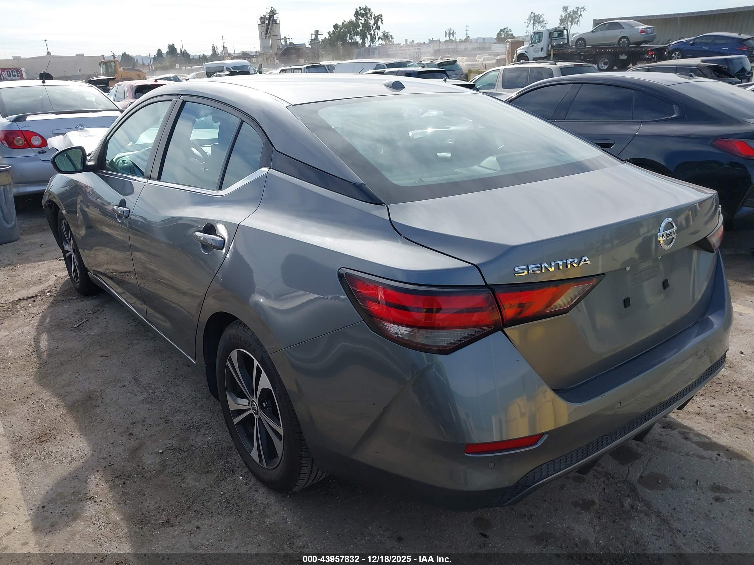 NISSAN SENTRA image 3