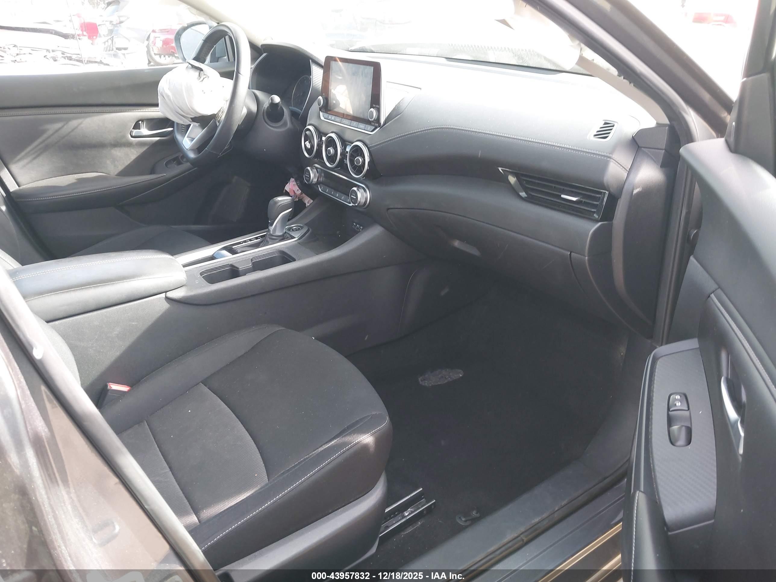 NISSAN SENTRA image 5