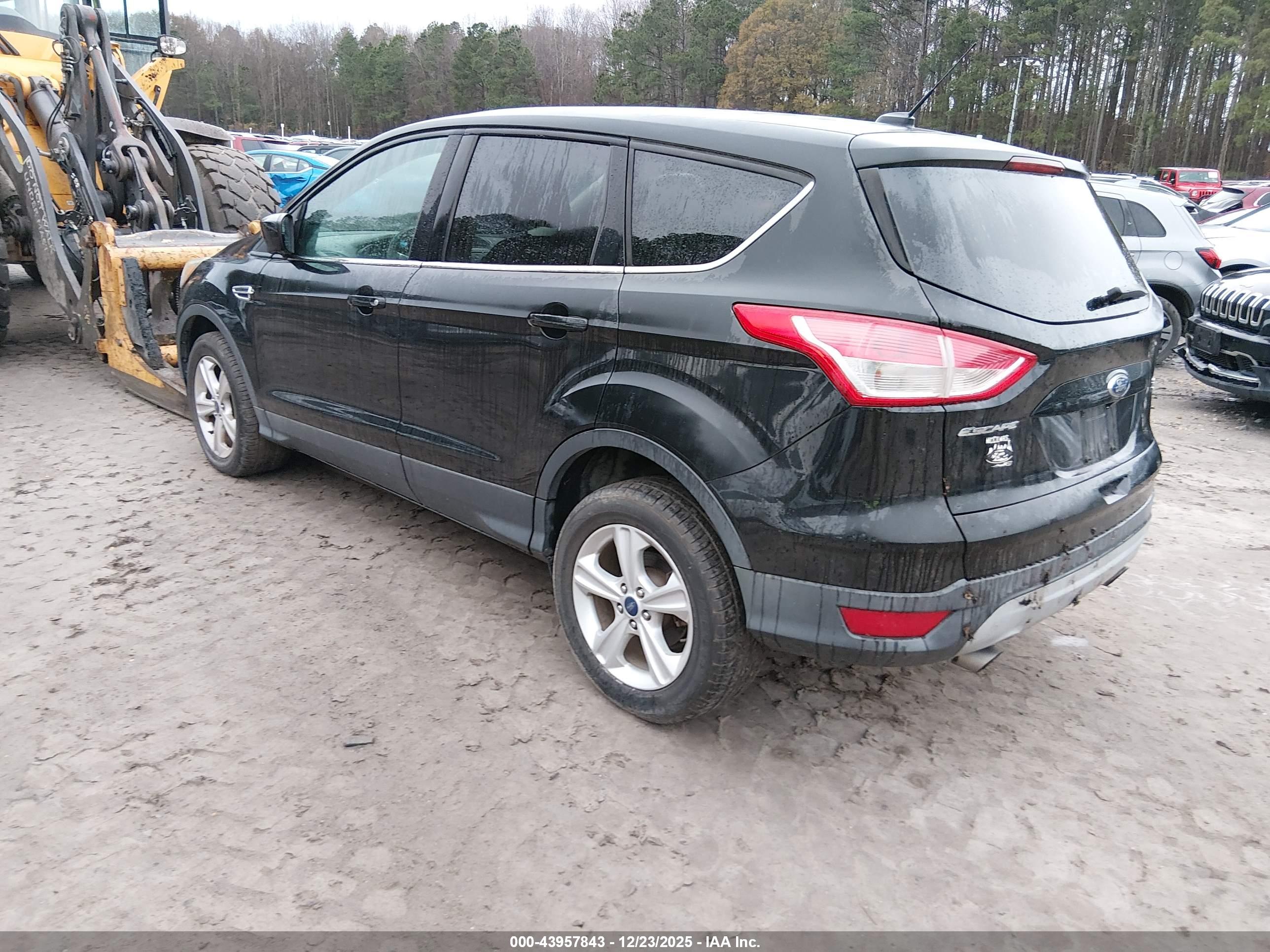 FORD ESCAPE image 3