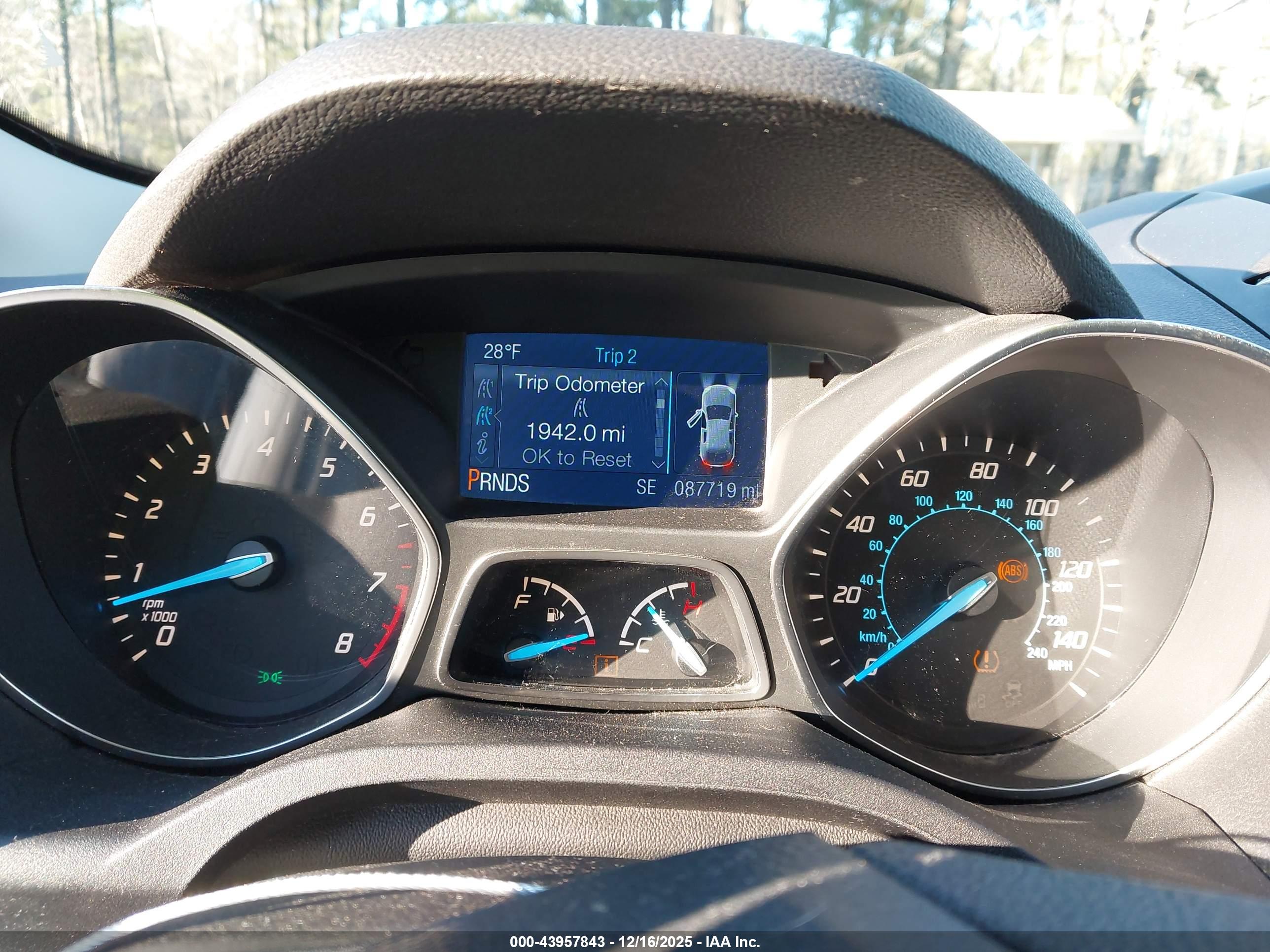 FORD ESCAPE image 7