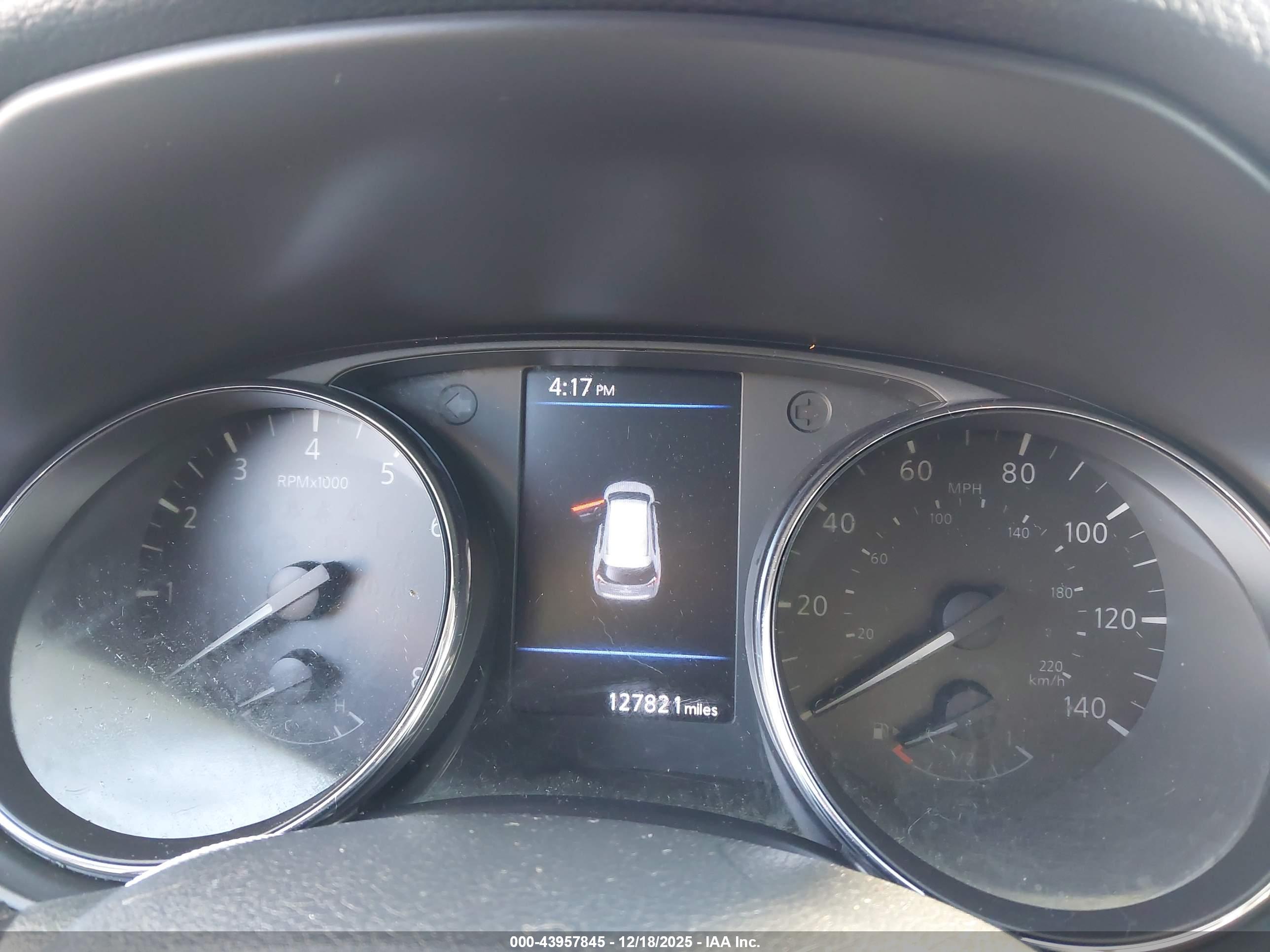 NISSAN ROGUE image 7