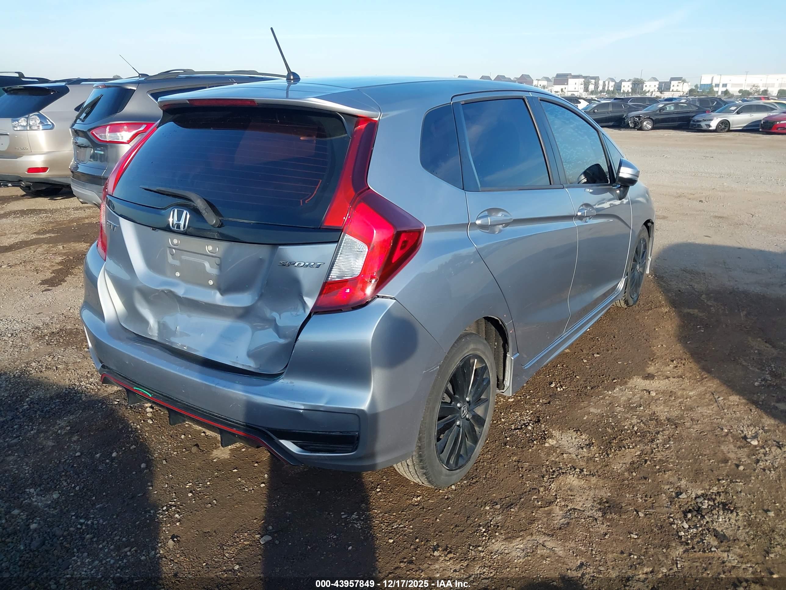 HONDA FIT image 4