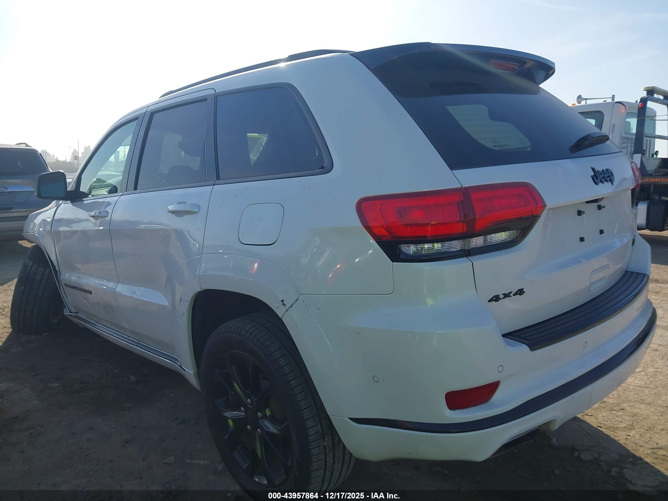 JEEP GRAND image 3