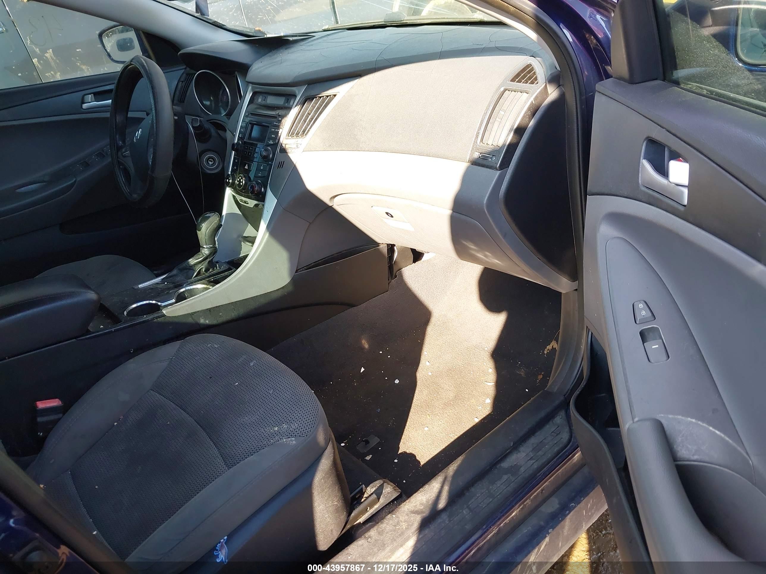 HYUNDAI SONATA image 5