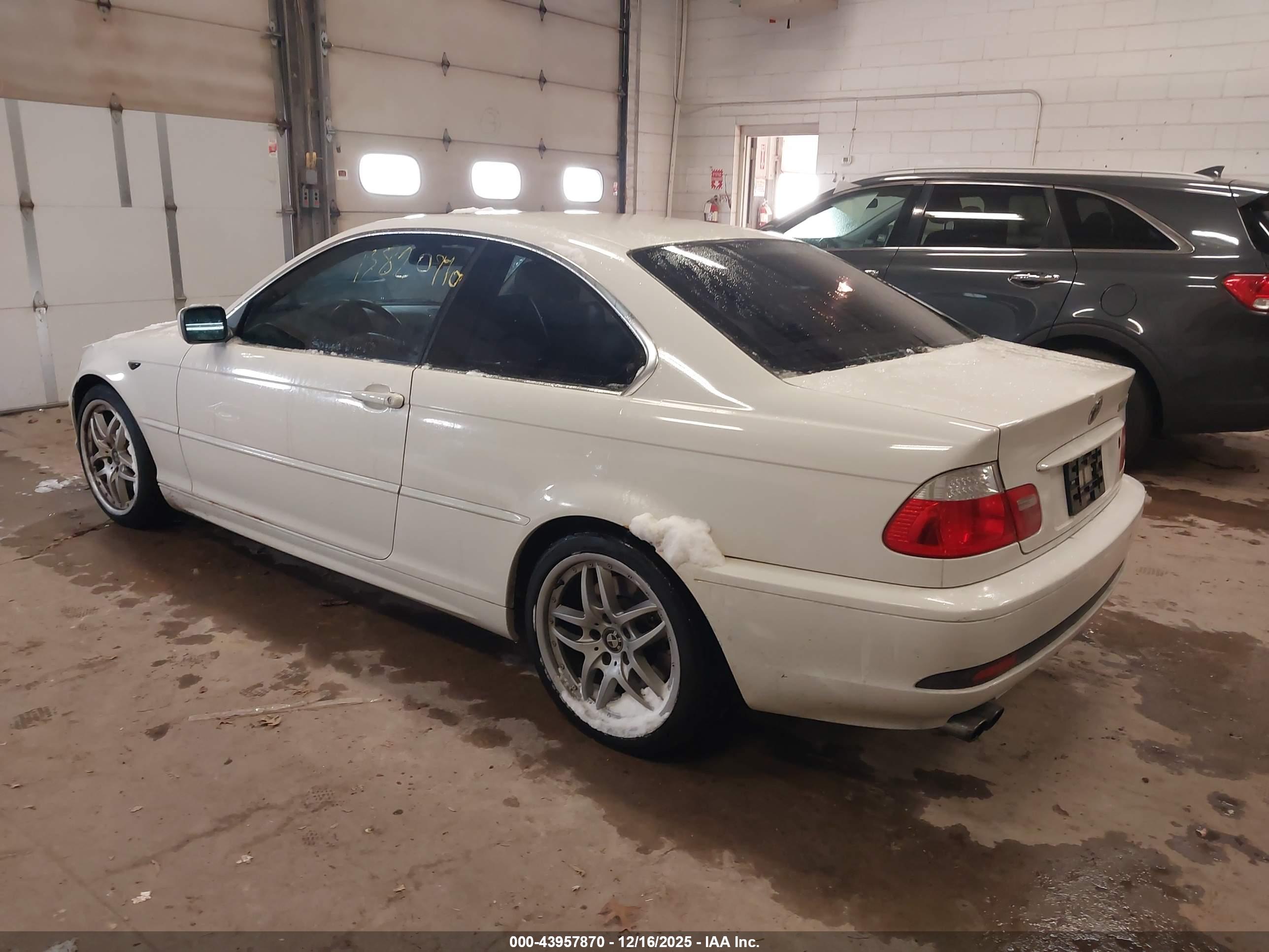 BMW 330CI image 3