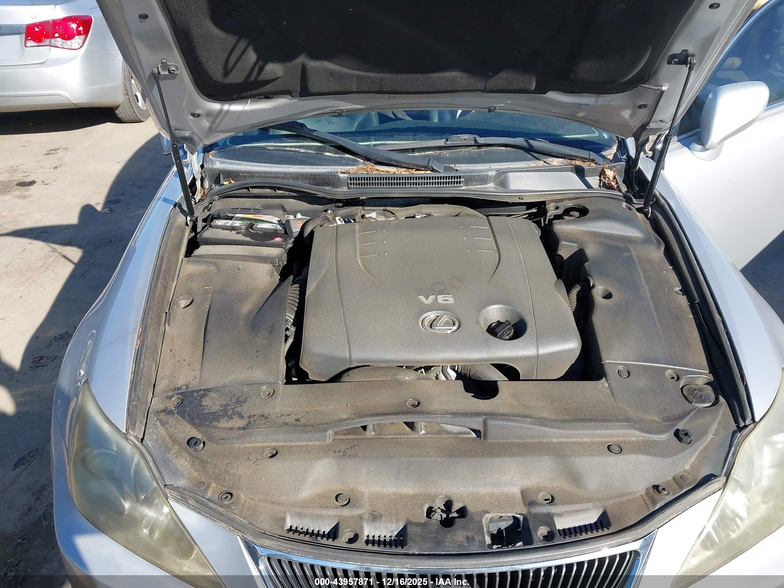 LEXUS IS image 10