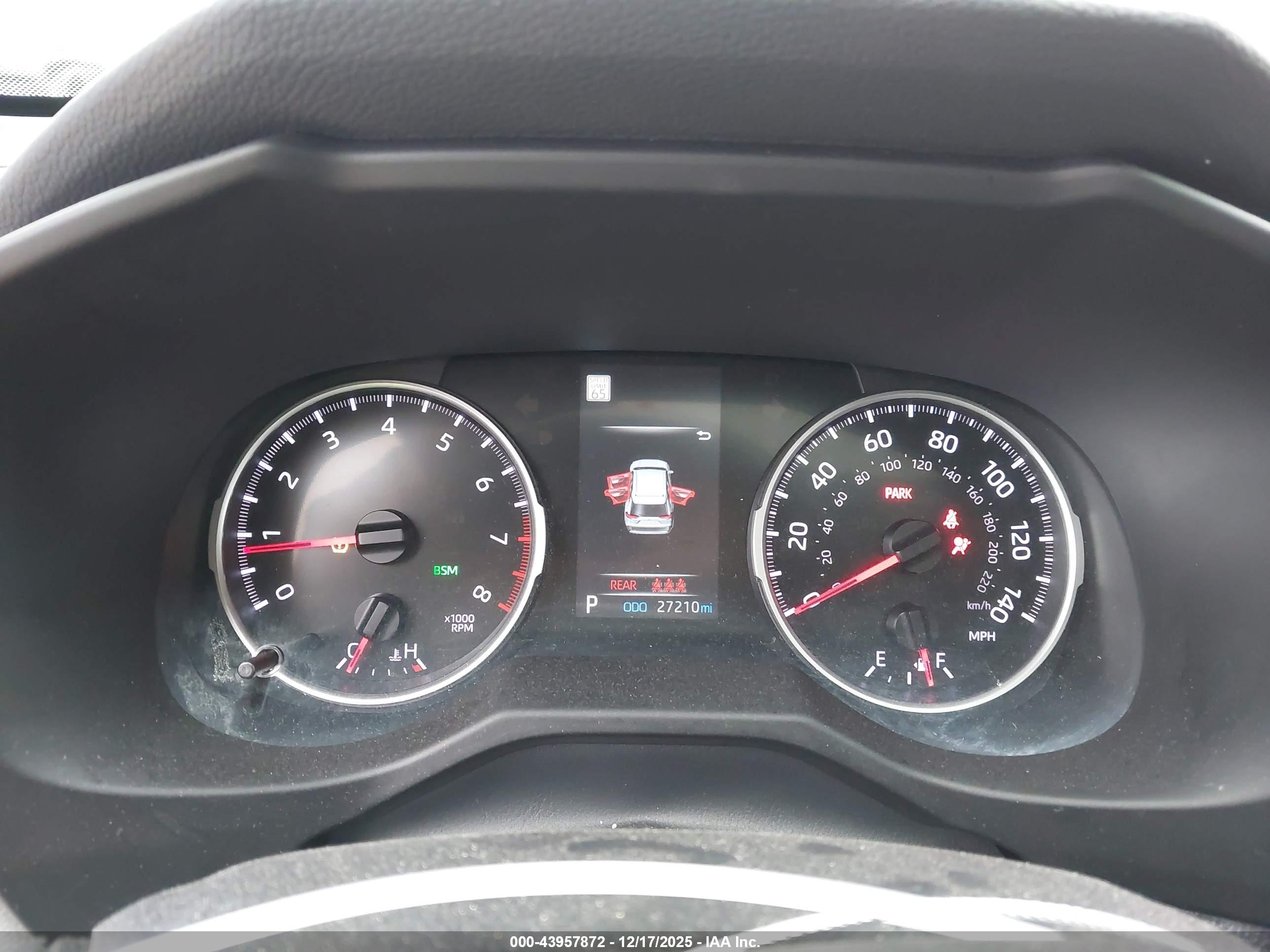 TOYOTA RAV4 image 7