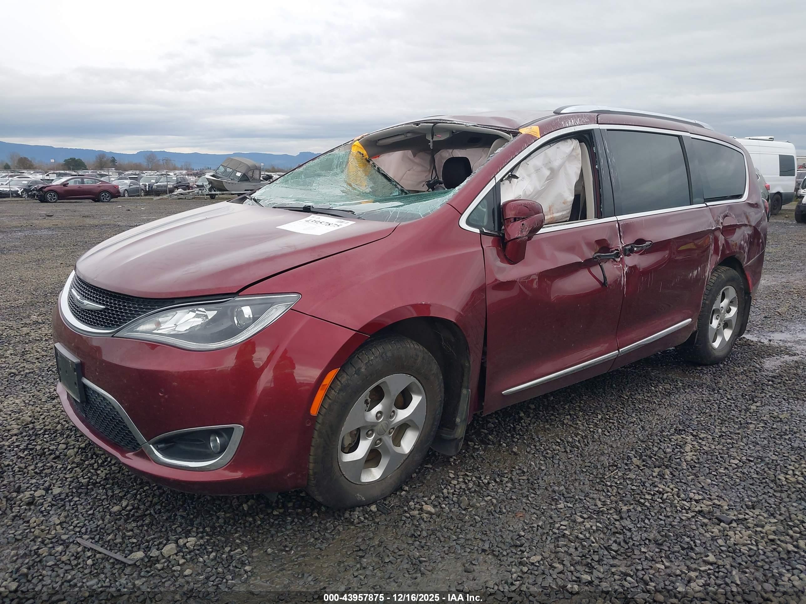CHRYSLER PACIFICA image 2