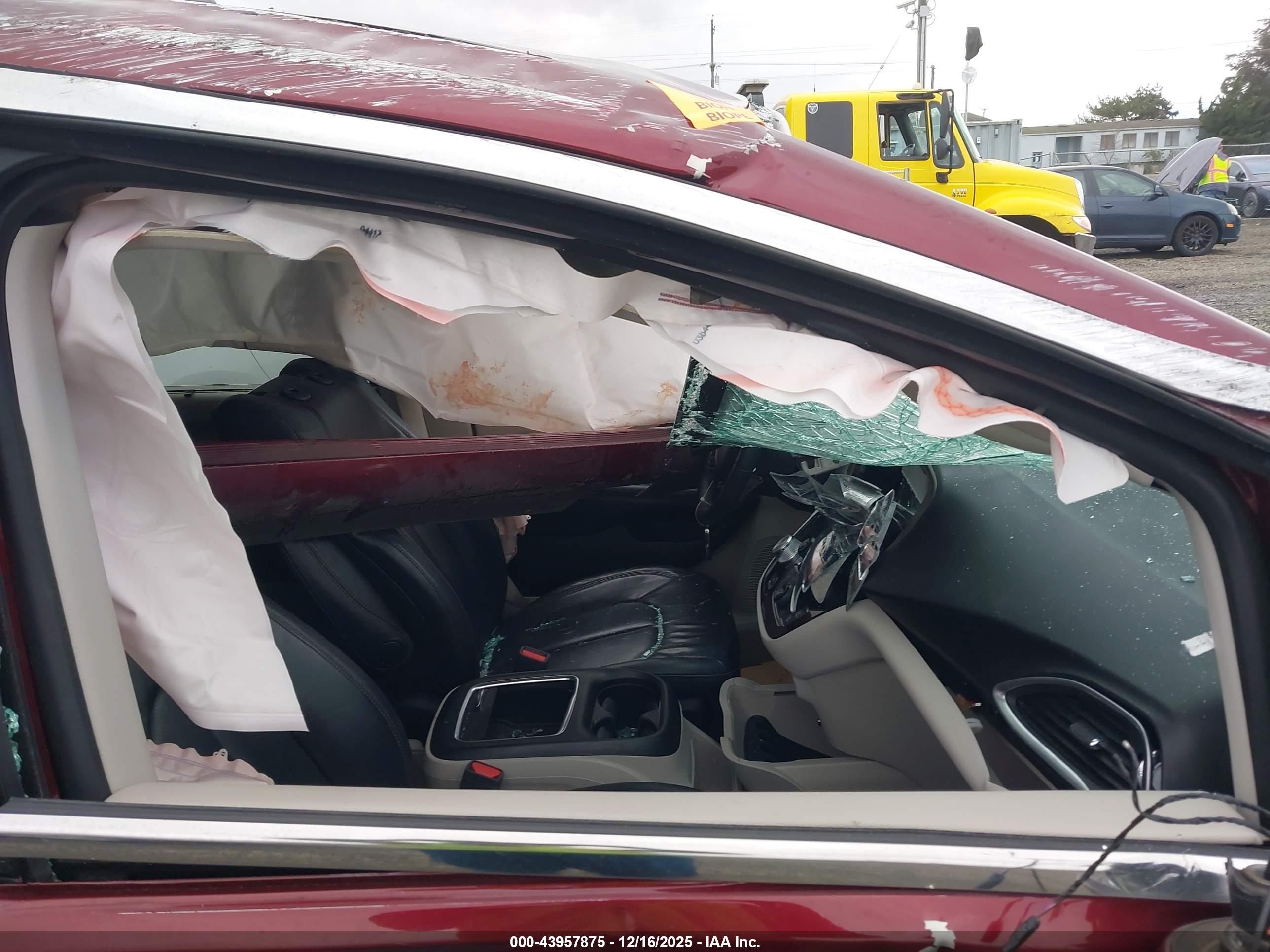 CHRYSLER PACIFICA image 5