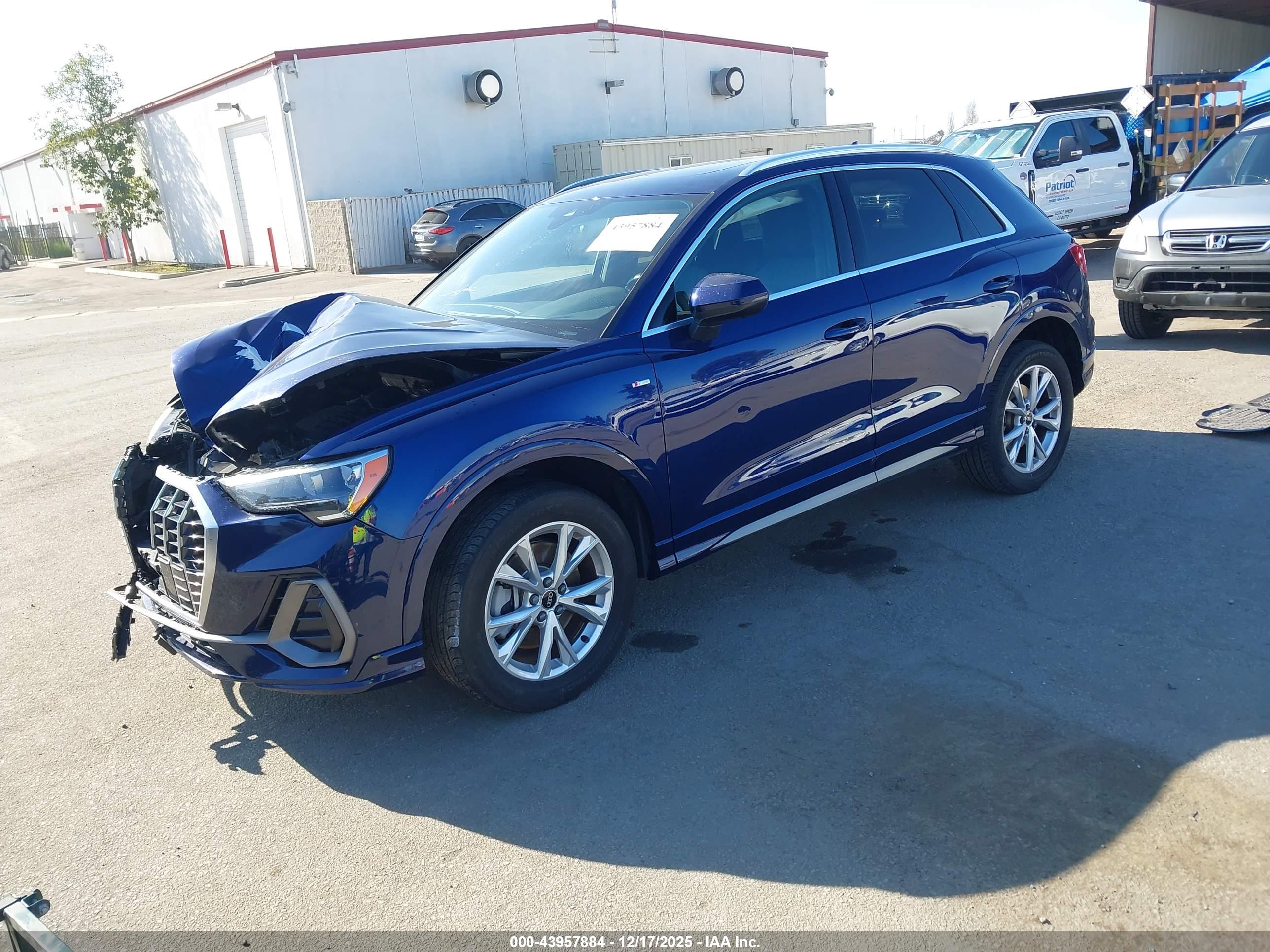 AUDI Q3 image 2