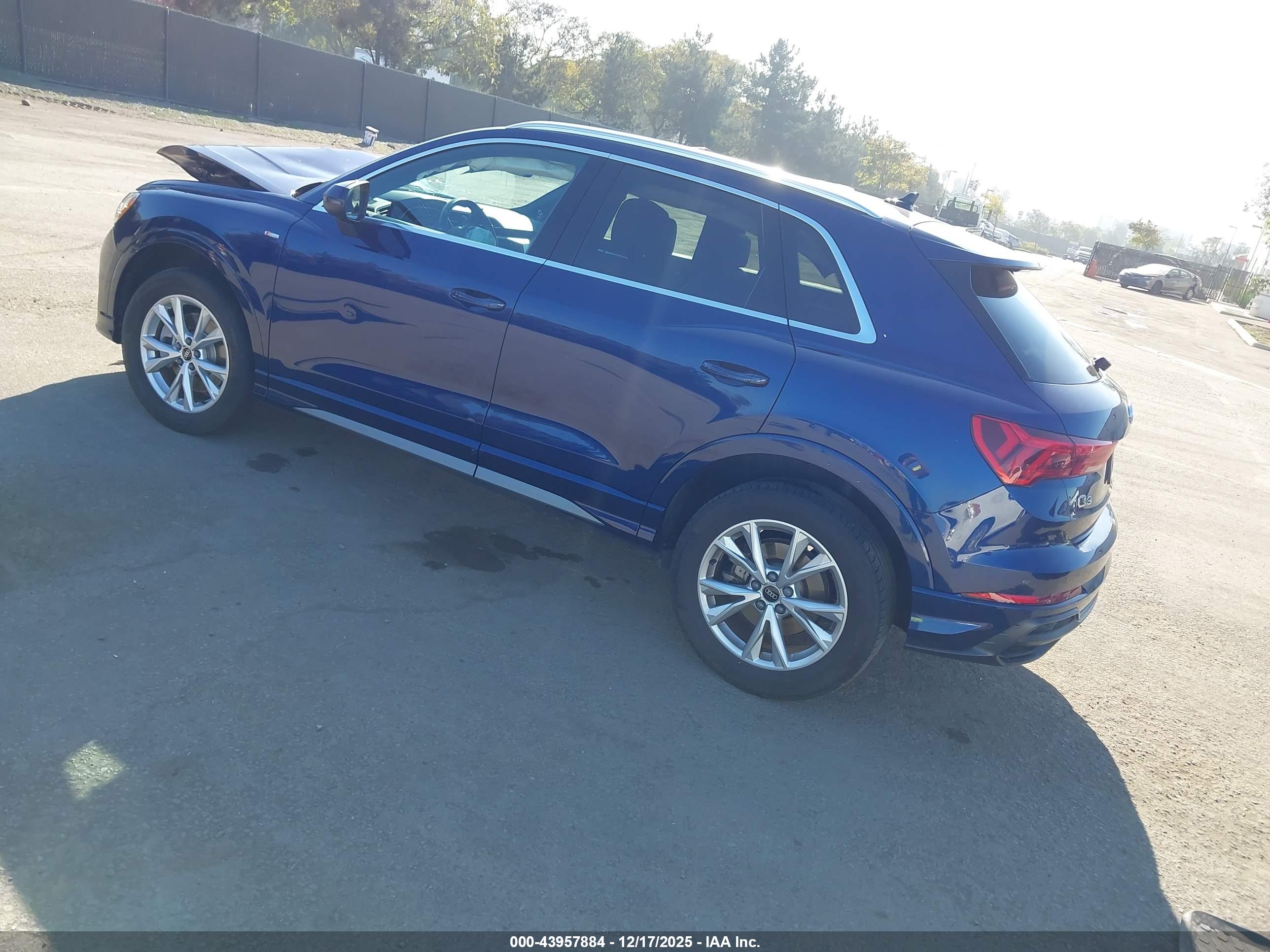 AUDI Q3 image 3