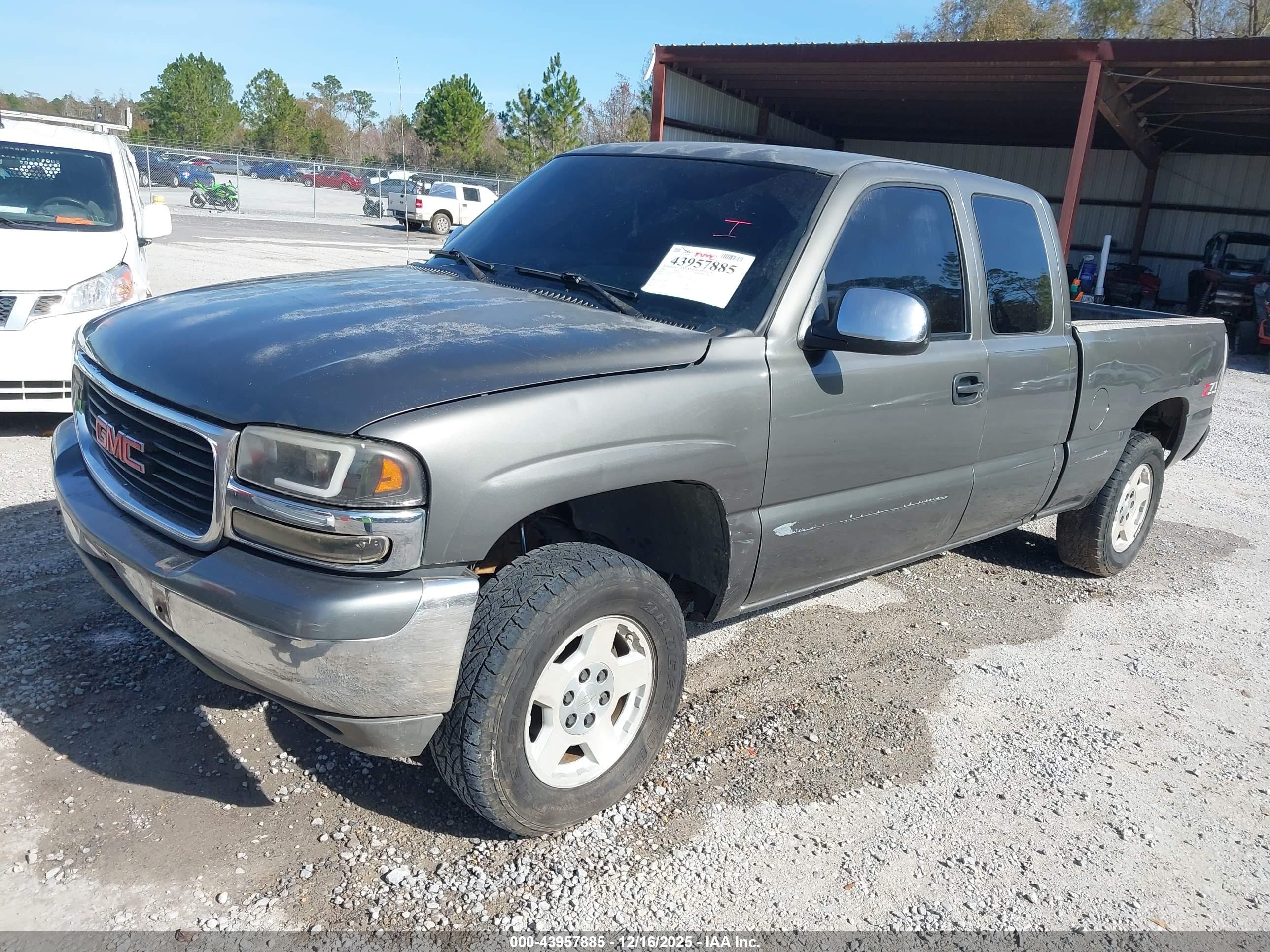 GMC SIERRA image 2