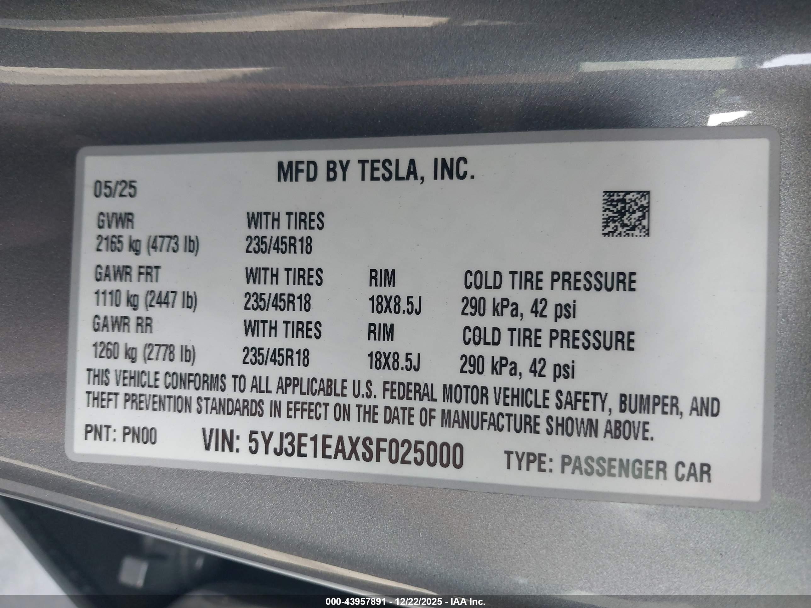 TESLA MODEL image 9