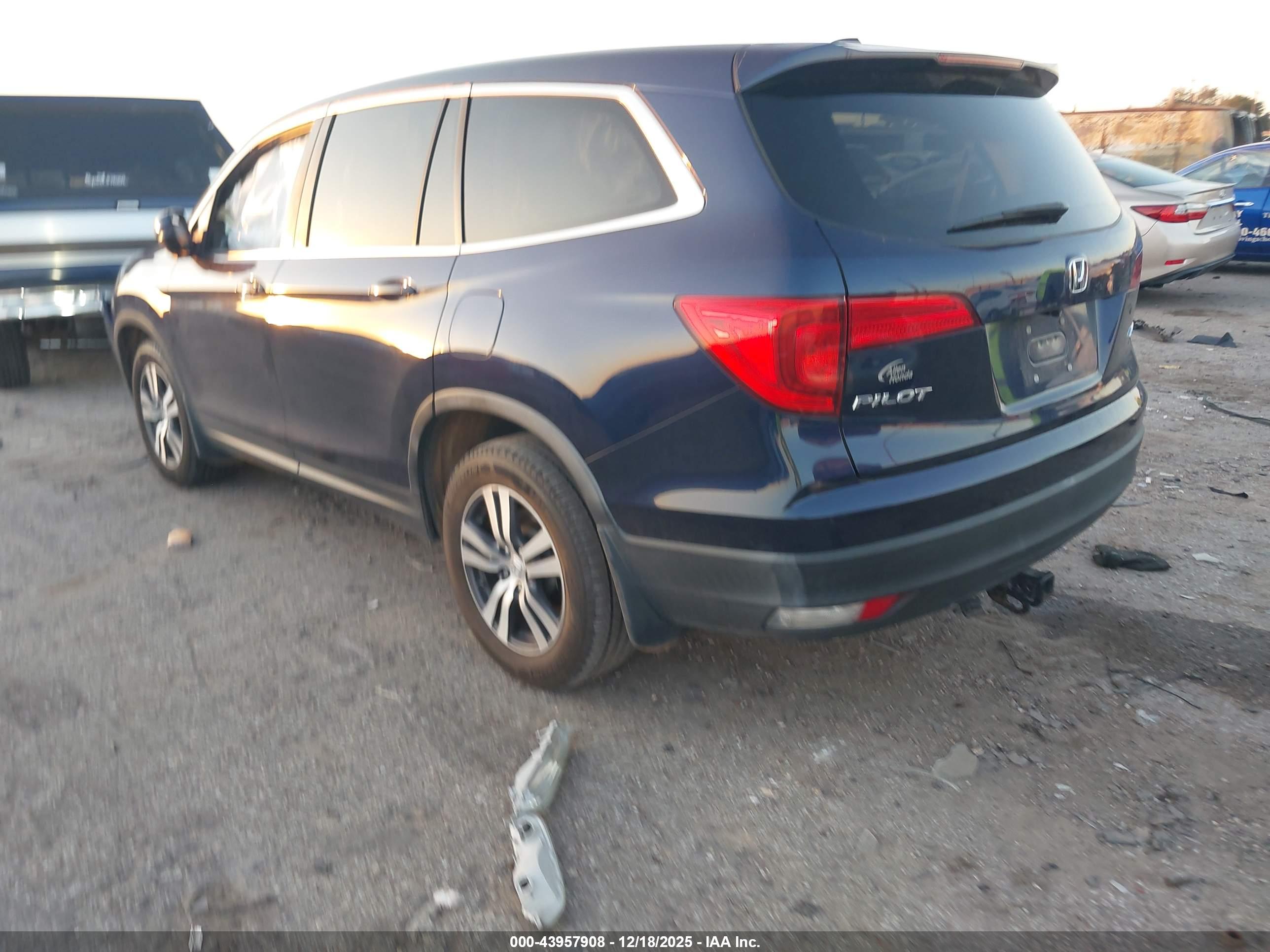 HONDA PILOT image 3