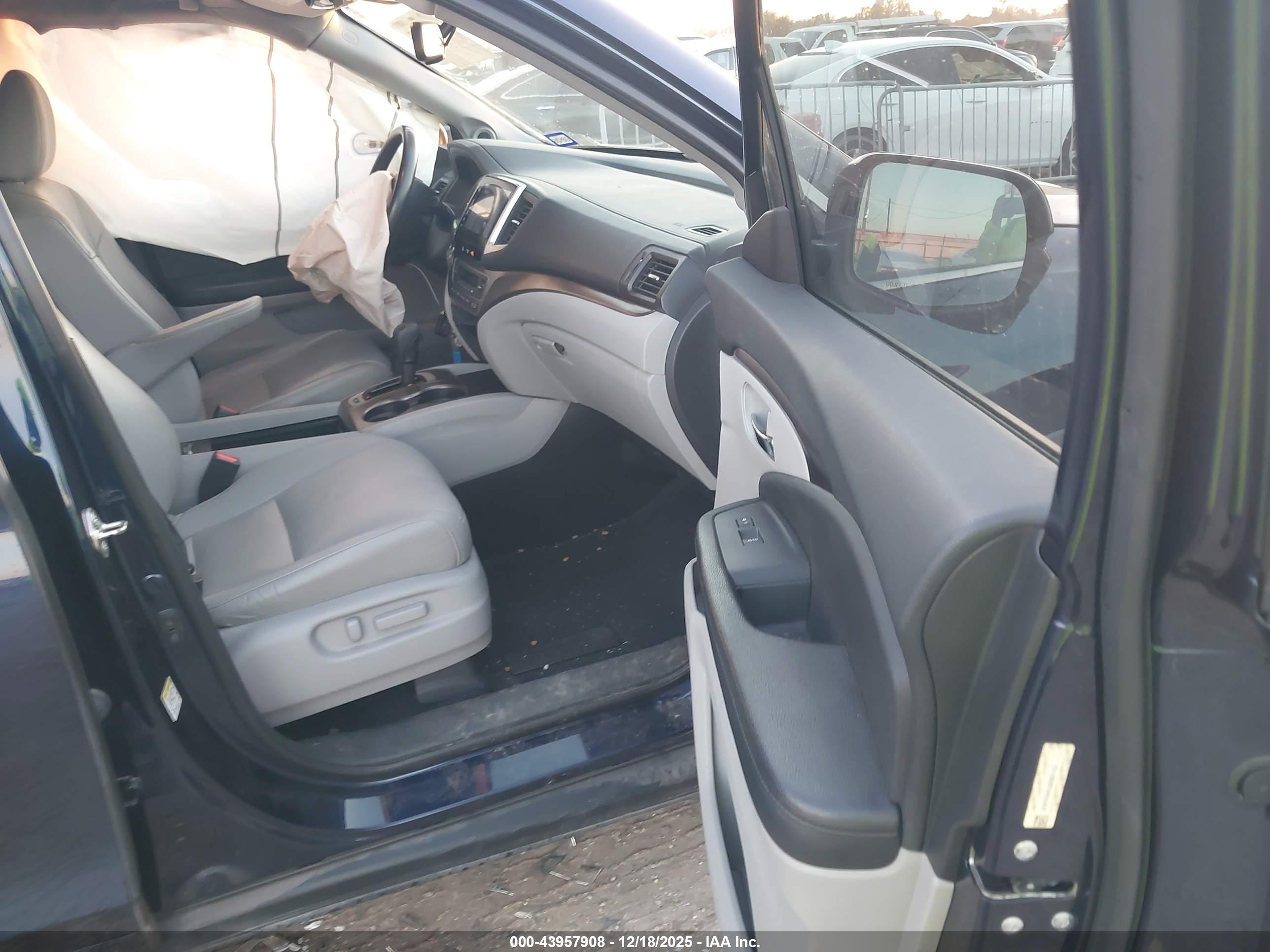 HONDA PILOT image 5