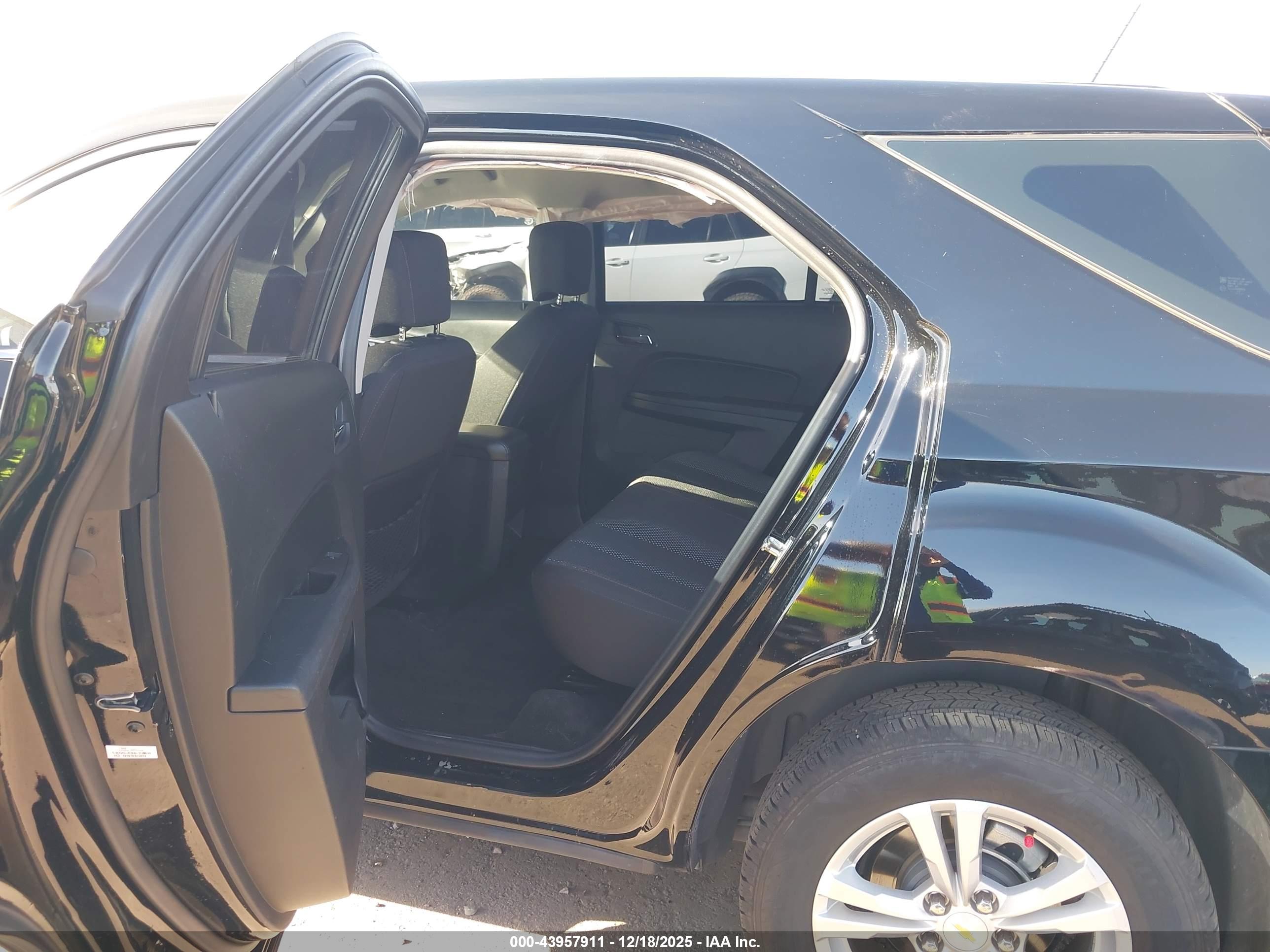CHEVROLET EQUINOX image 8