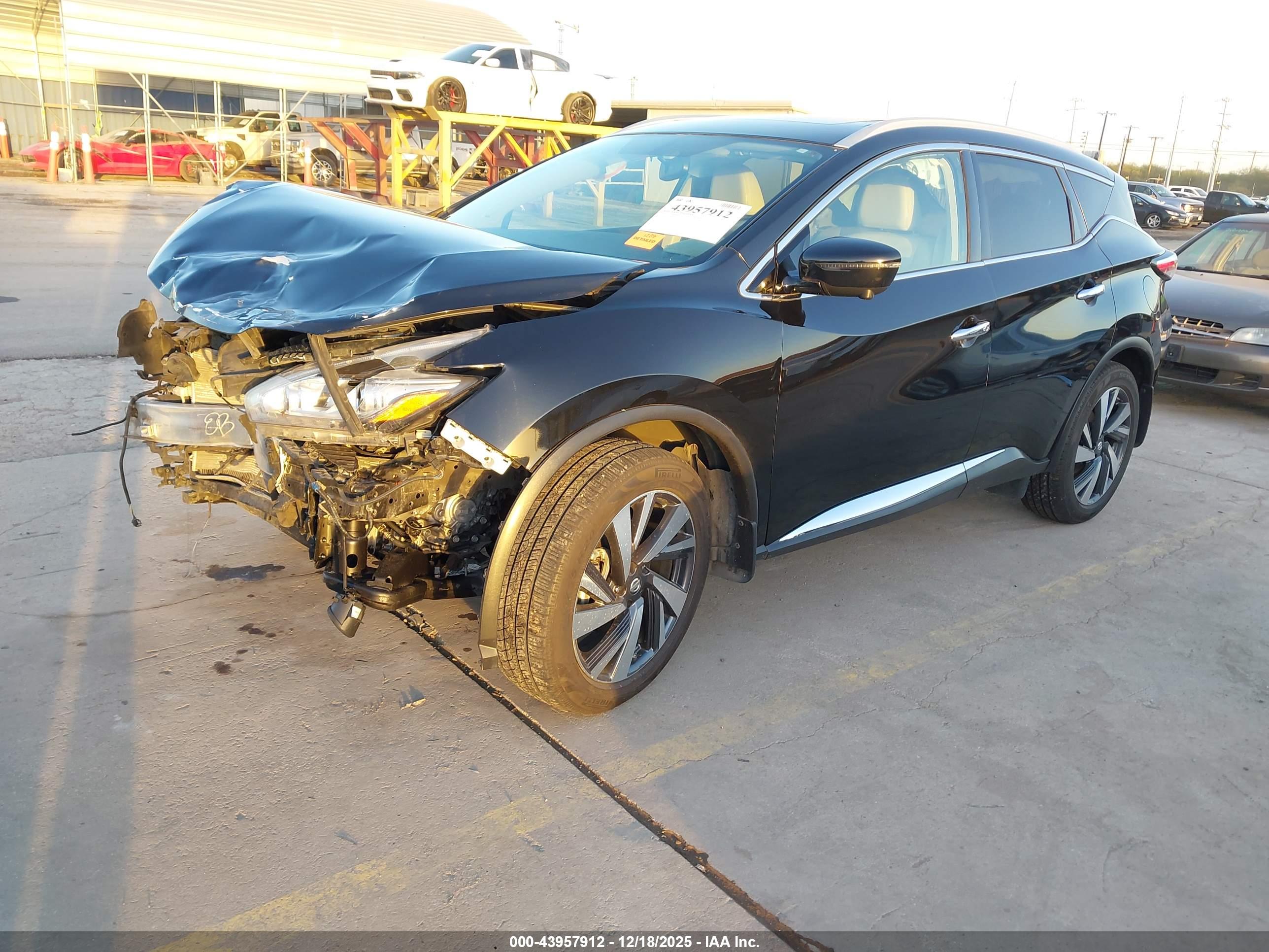 NISSAN MURANO image 2