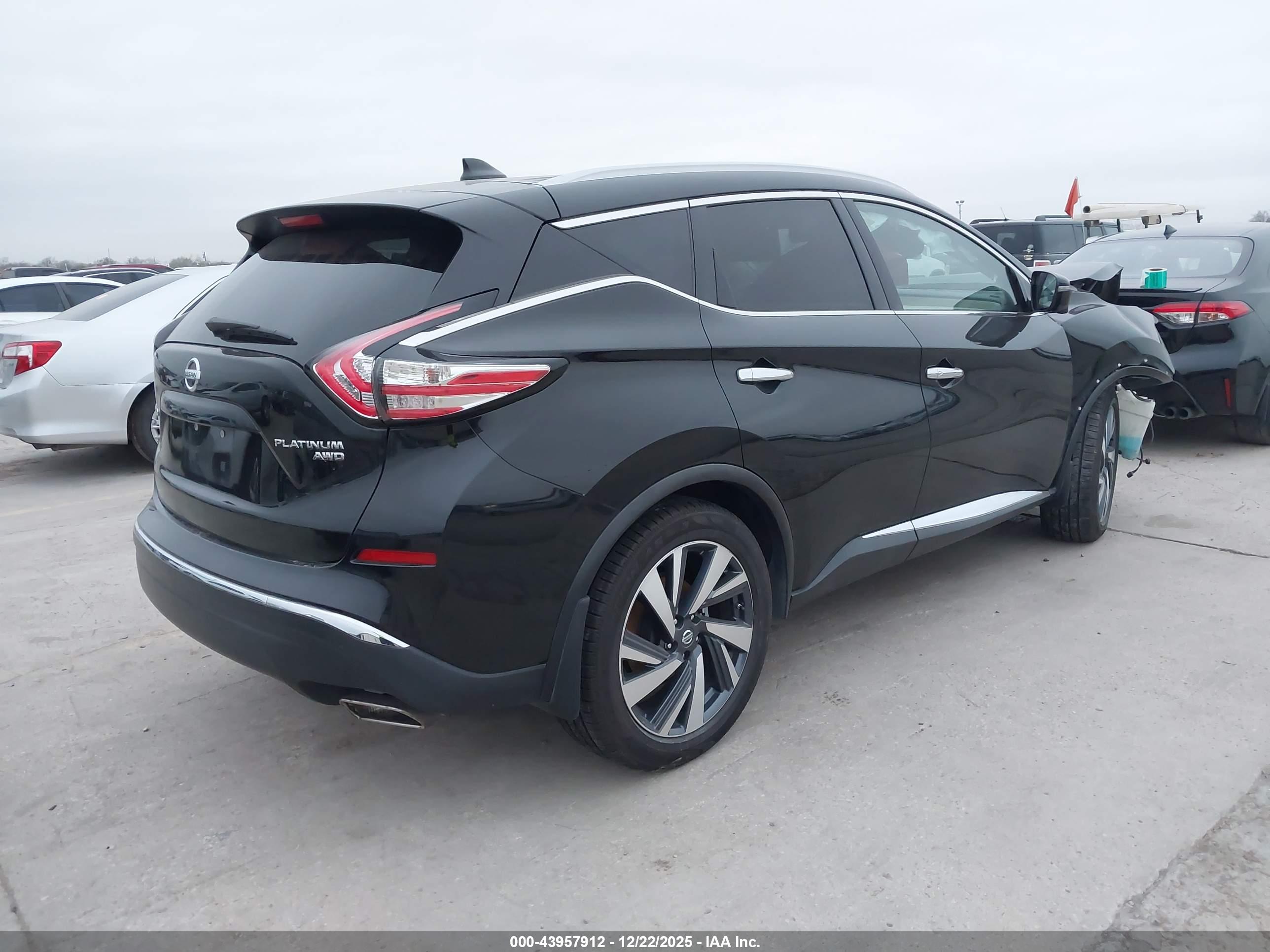 NISSAN MURANO image 4