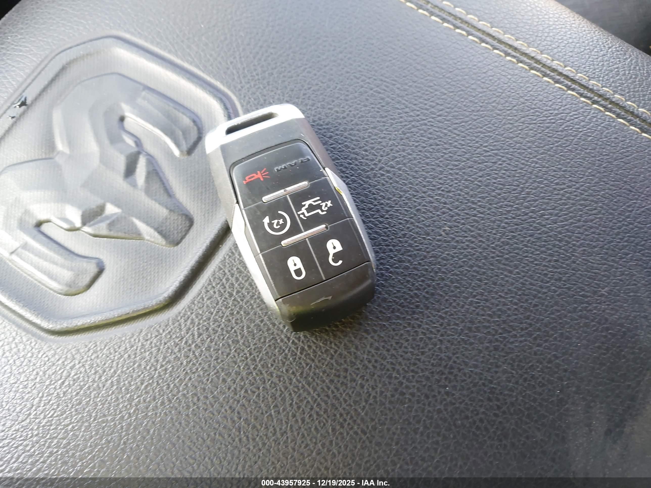 RAM 2500 image 11