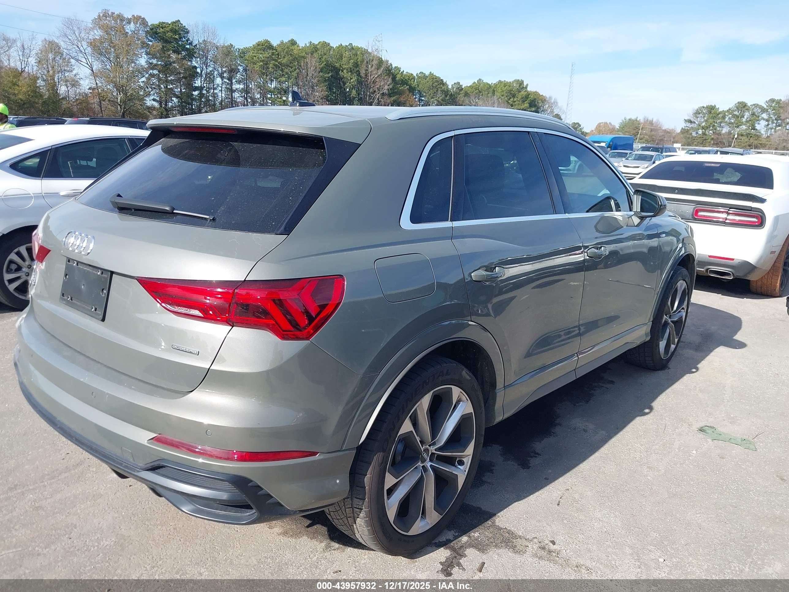 AUDI Q3 image 4